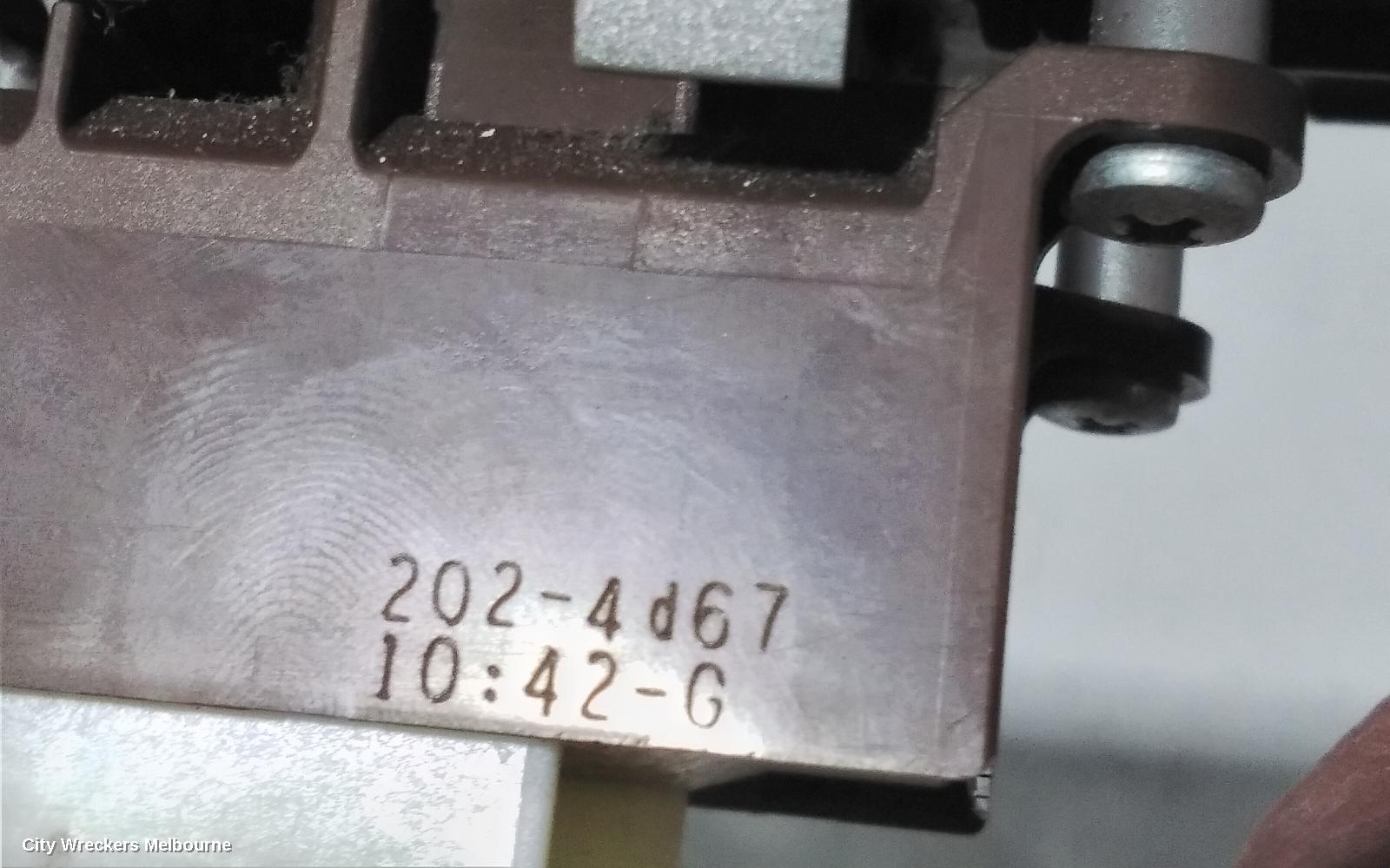 TOYOTA YARIS PWR DR WIND SWITCH, RH FRONT (MASTER SWITCH), 4 SWITCH TYPE, 5DR HATCH/SEDAN, NCP9#, 10/2005 ONWARDS