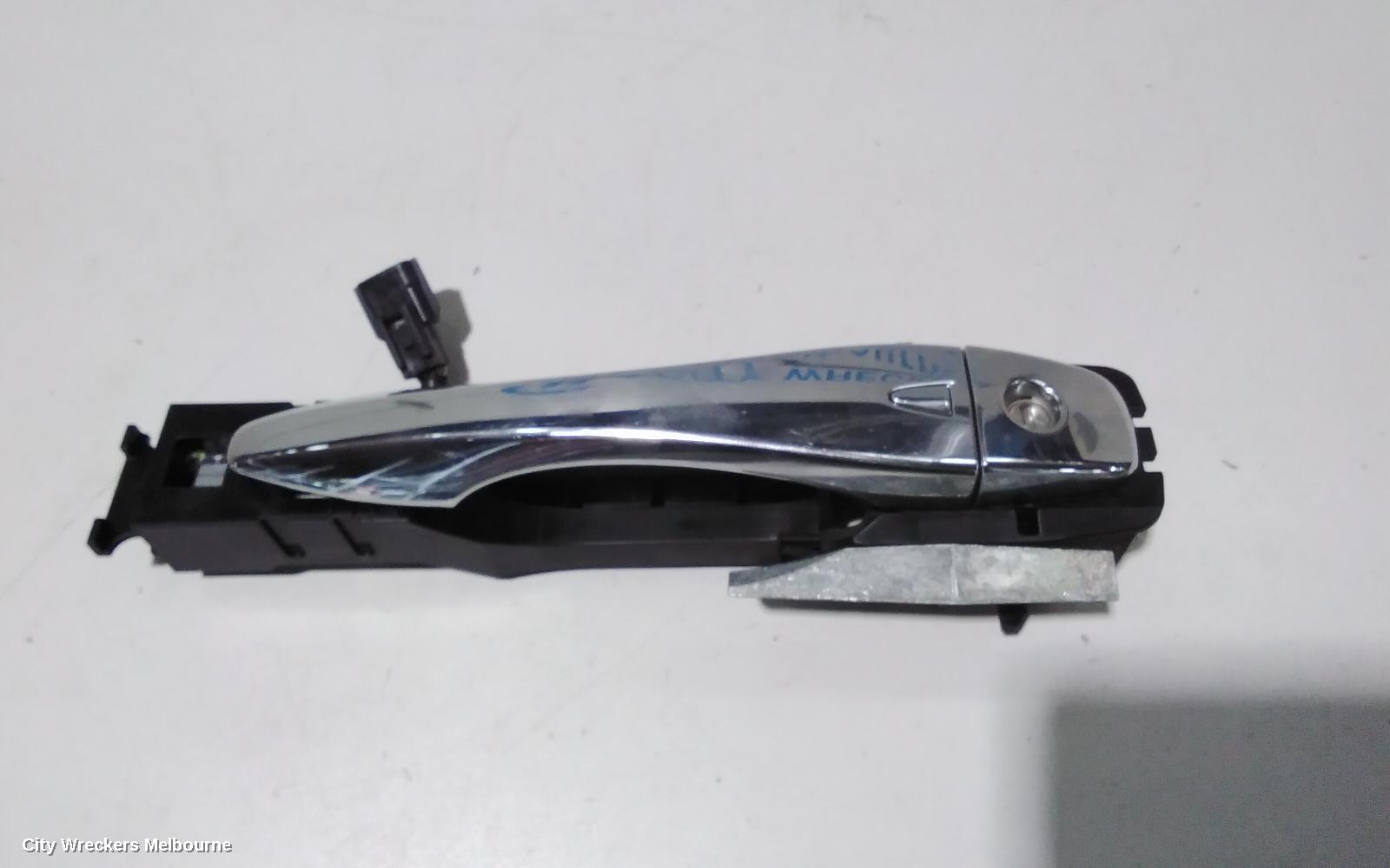 NISSAN PATHFINDER DOOR HANDLE, OUTER, RH FRONT, R52, 10/2013 - 04/2021