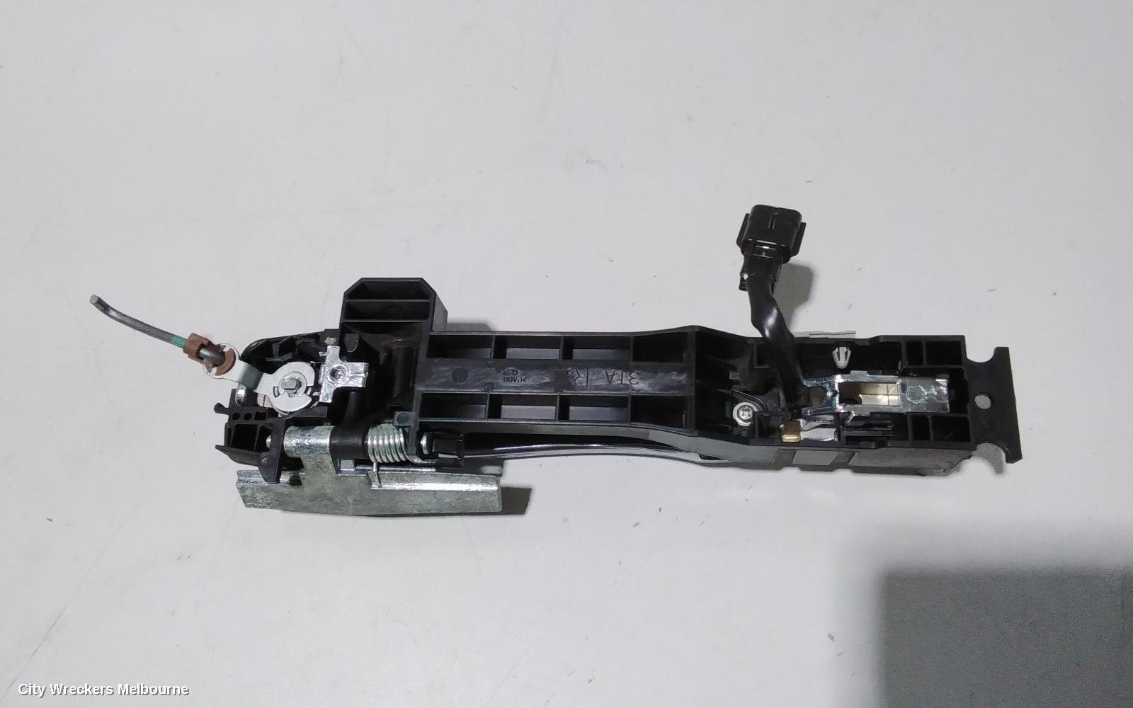 NISSAN PATHFINDER DOOR HANDLE, OUTER, RH FRONT, R52, 10/2013 - 04/2021