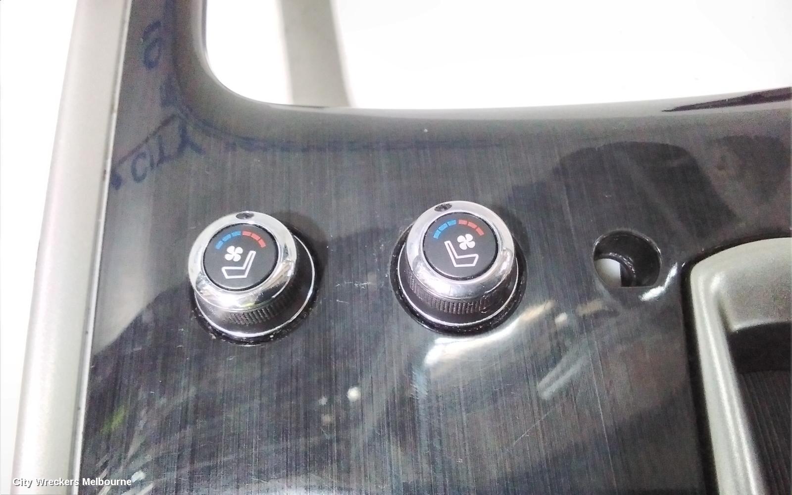 NISSAN PATHFINDER, R52, 06/2013 - 04/2021, CUP HOLDER WITH AUTO LOCK  ON OFF REFER TO PHOTOS: 79704