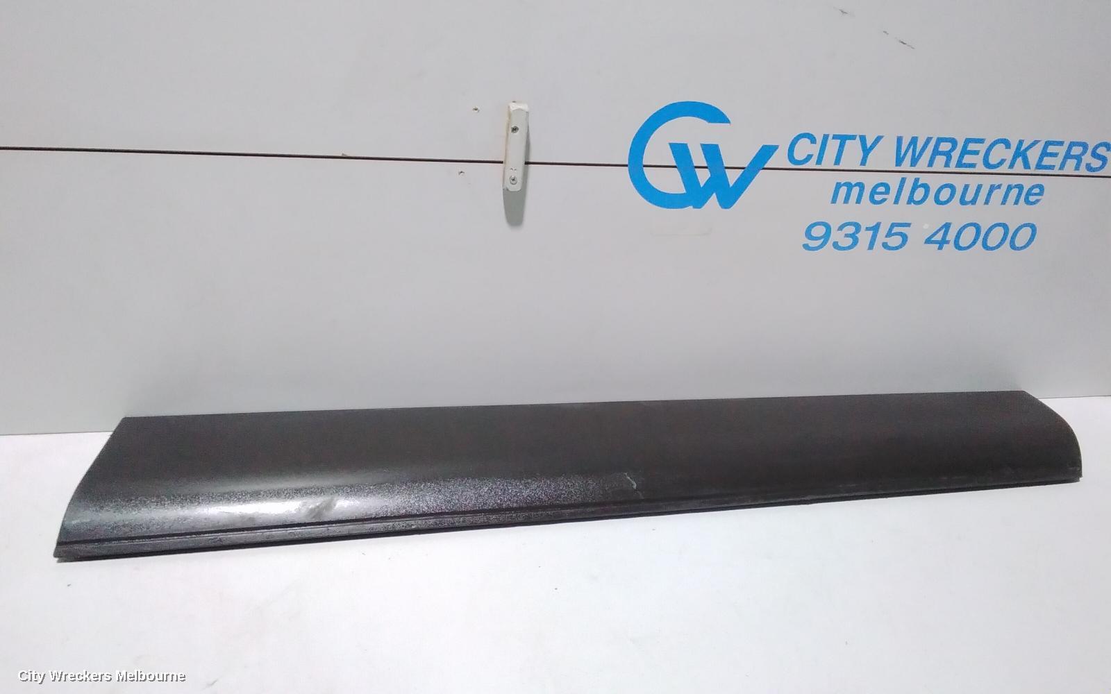 AUDI Q7 DOOR MOULD, RHF DOOR LOWER MOULD: 79712, 4L, 09/2006 - 08/2015
