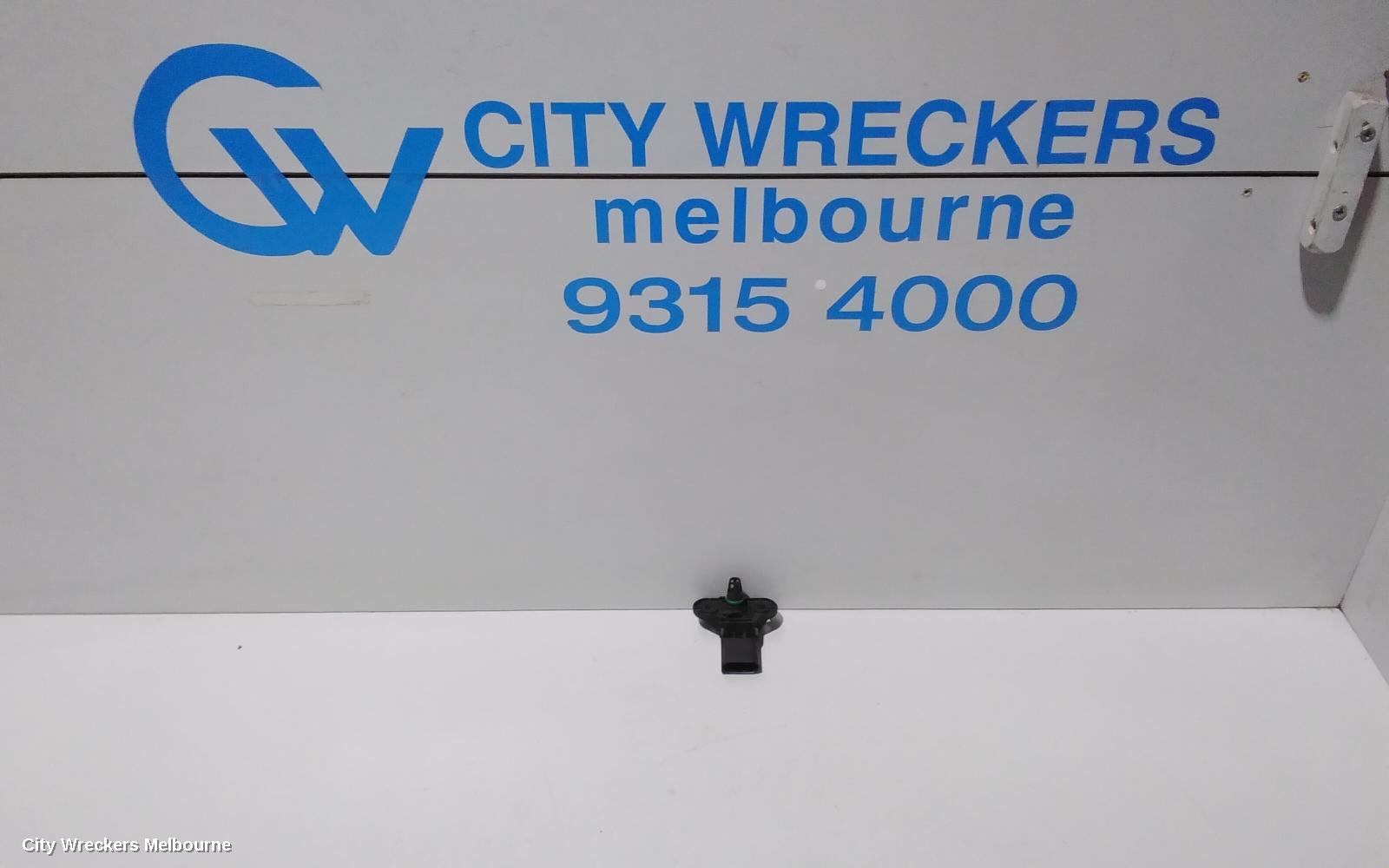VOLKSWAGEN TRANSPORTER AIR FLOW METER, DIESEL, T5, 03/2010 - 06/2015