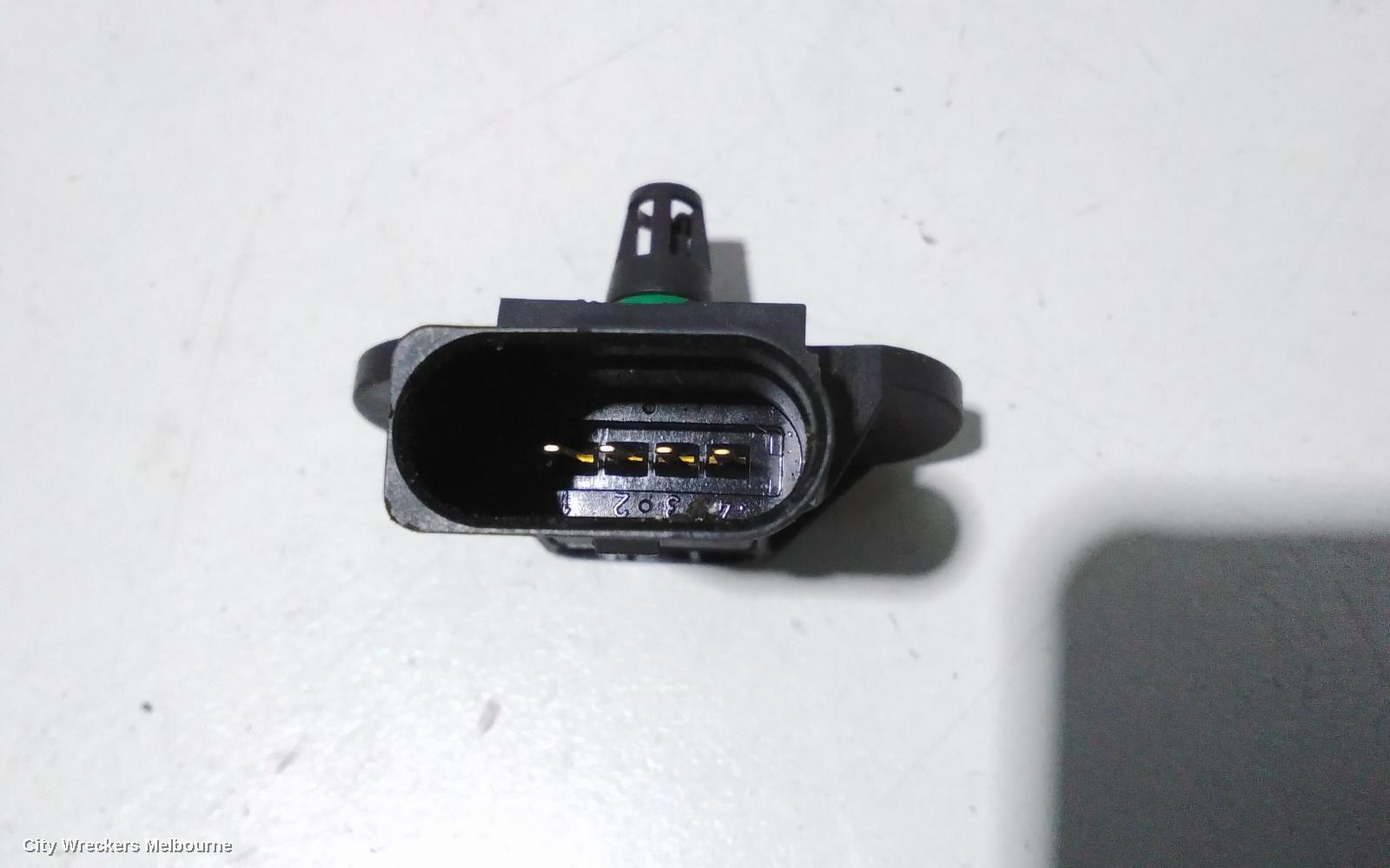 VOLKSWAGEN TRANSPORTER AIR FLOW METER, DIESEL, T5, 03/2010 - 06/2015