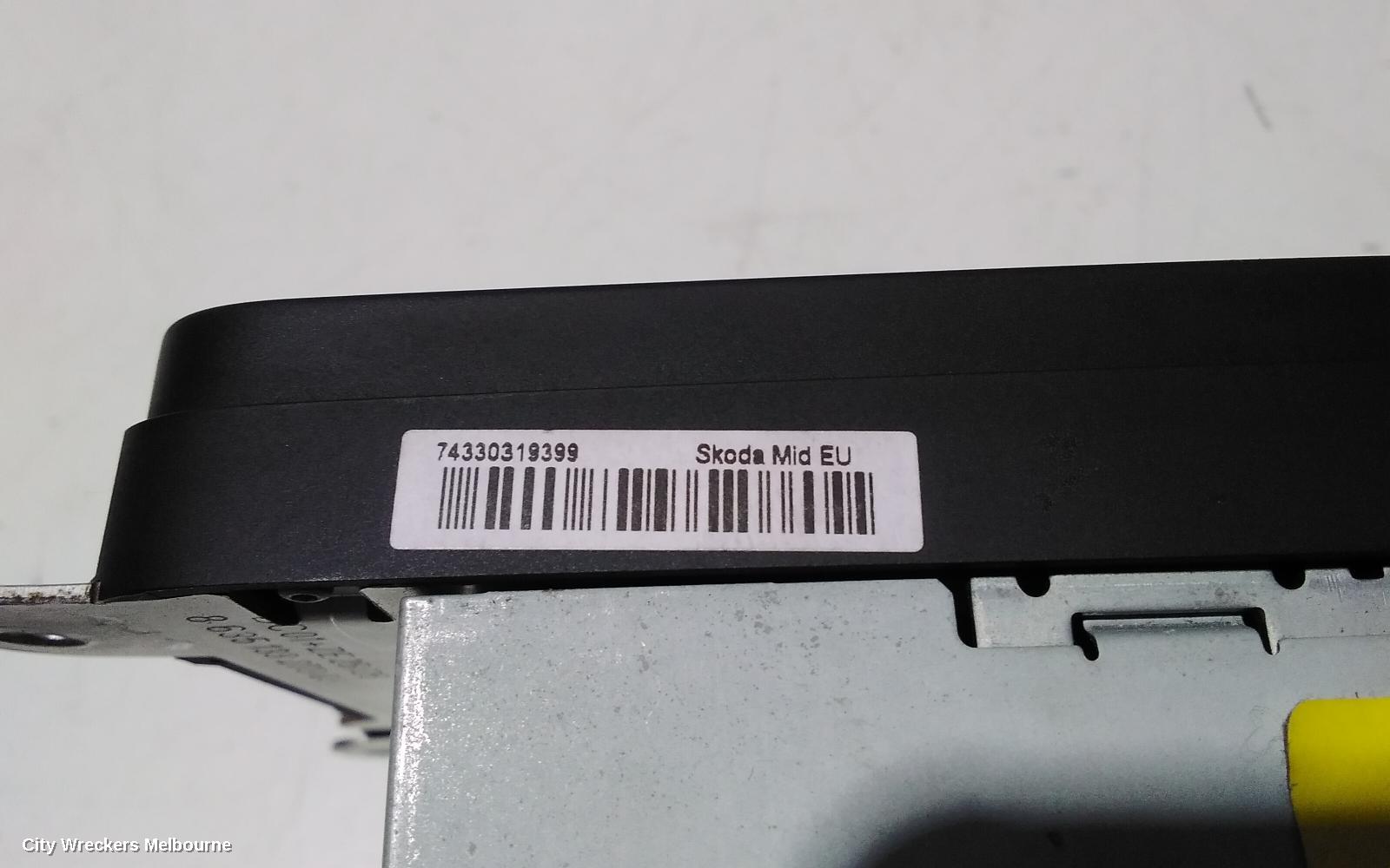 SKODA SUPERB RADIO/CD/DVD/SAT/TV, DISPLAY/HEAD UNIT, BOLERO, NON SAT NAV TYPE, 3T, 03/2009 - 04/2011