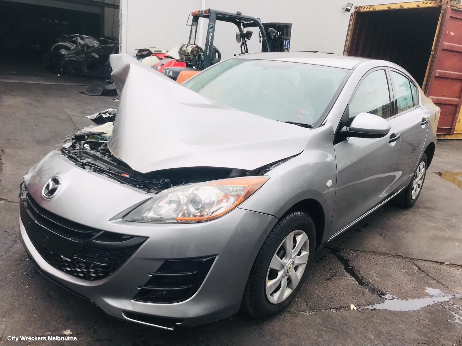 MAZDA 3 RADIO/CD/DVD/SAT/TV, IN DASH STACKER, BL, 04/2009 - 10/2013
