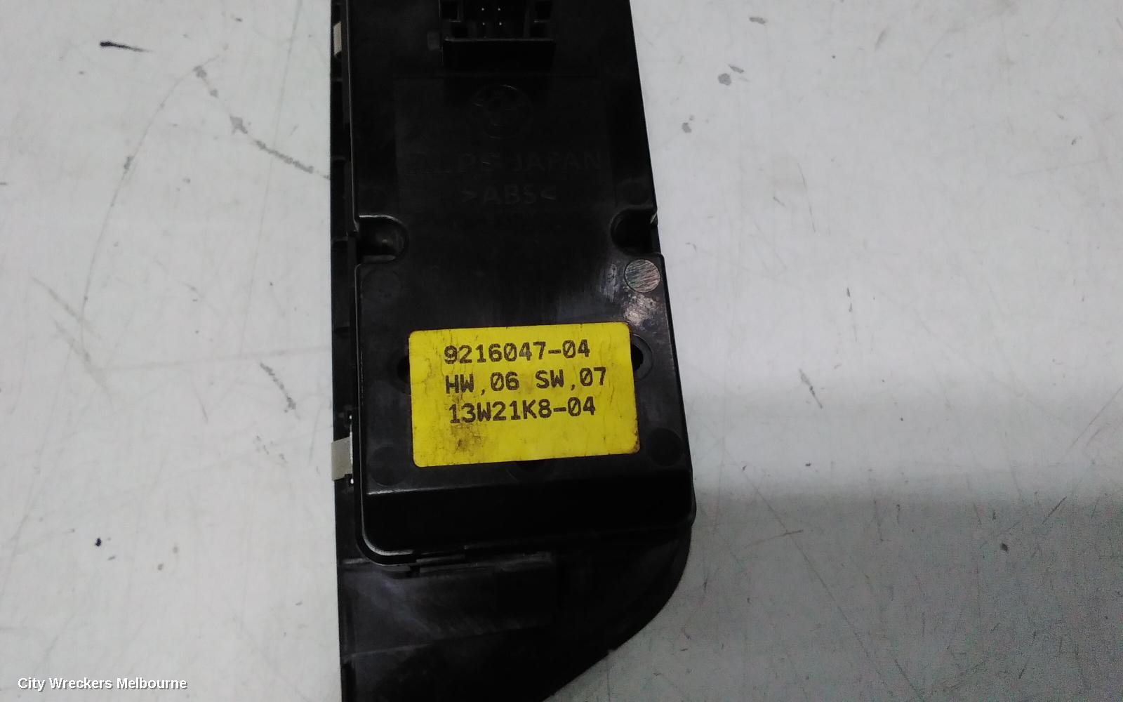 BMW X1 PWR DR WIND SWITCH, RH FRONT (MASTER SWITCH), W/ FOLDING SWITCH TYPE, E84, 04/2010 - 07/2015