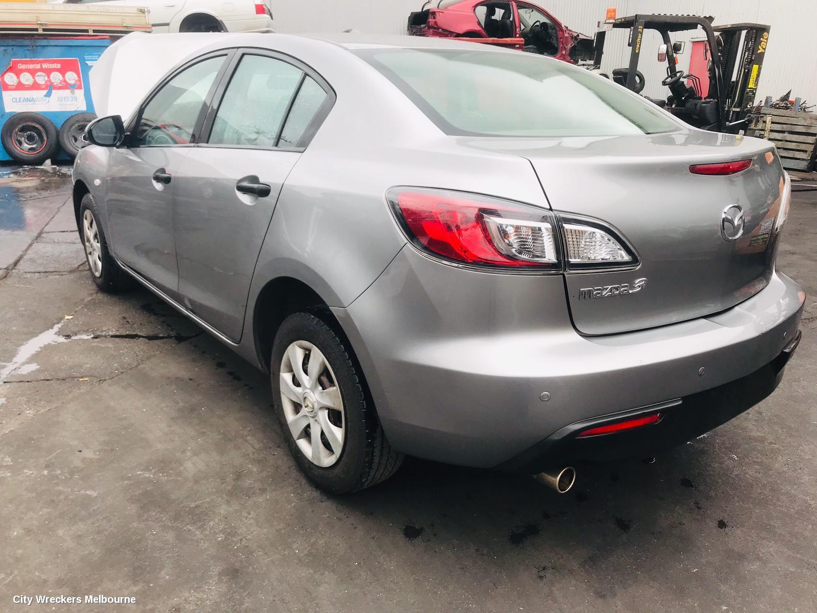 MAZDA 3 RADIO/CD/DVD/SAT/TV, IN DASH STACKER, BL, 04/2009 - 10/2013