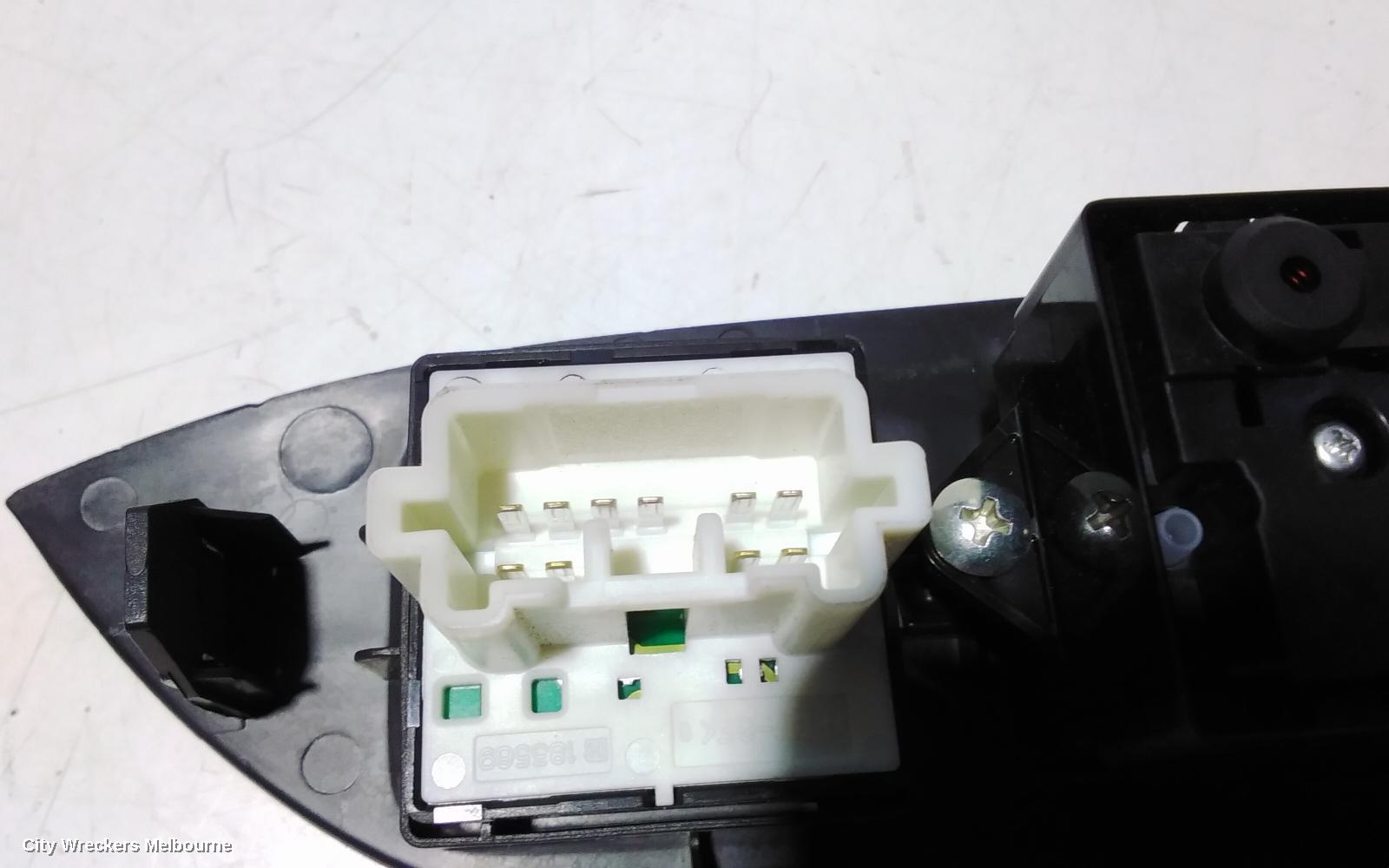 MITSUBISHI OUTLANDER PWR DR WIND SWITCH, RH FRONT (MASTER SWITCH), ZJ, 10/2012 - 03/2015