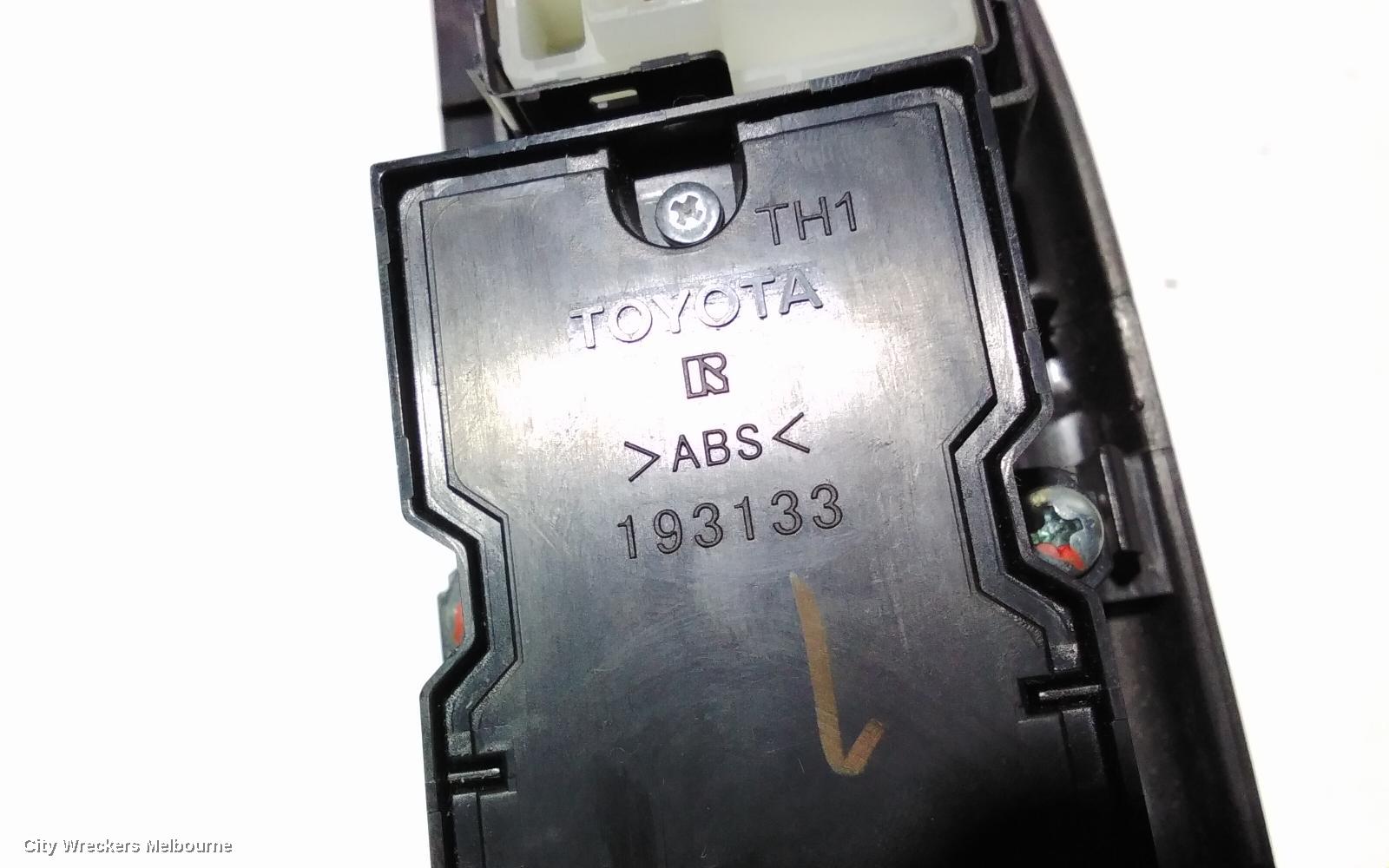 TOYOTA HILUX PWR DR WIND SWITCH, RH FRONT (MASTER SWITCH), SINGLE/EXTRA CAB, 09/2015 ONWARDS