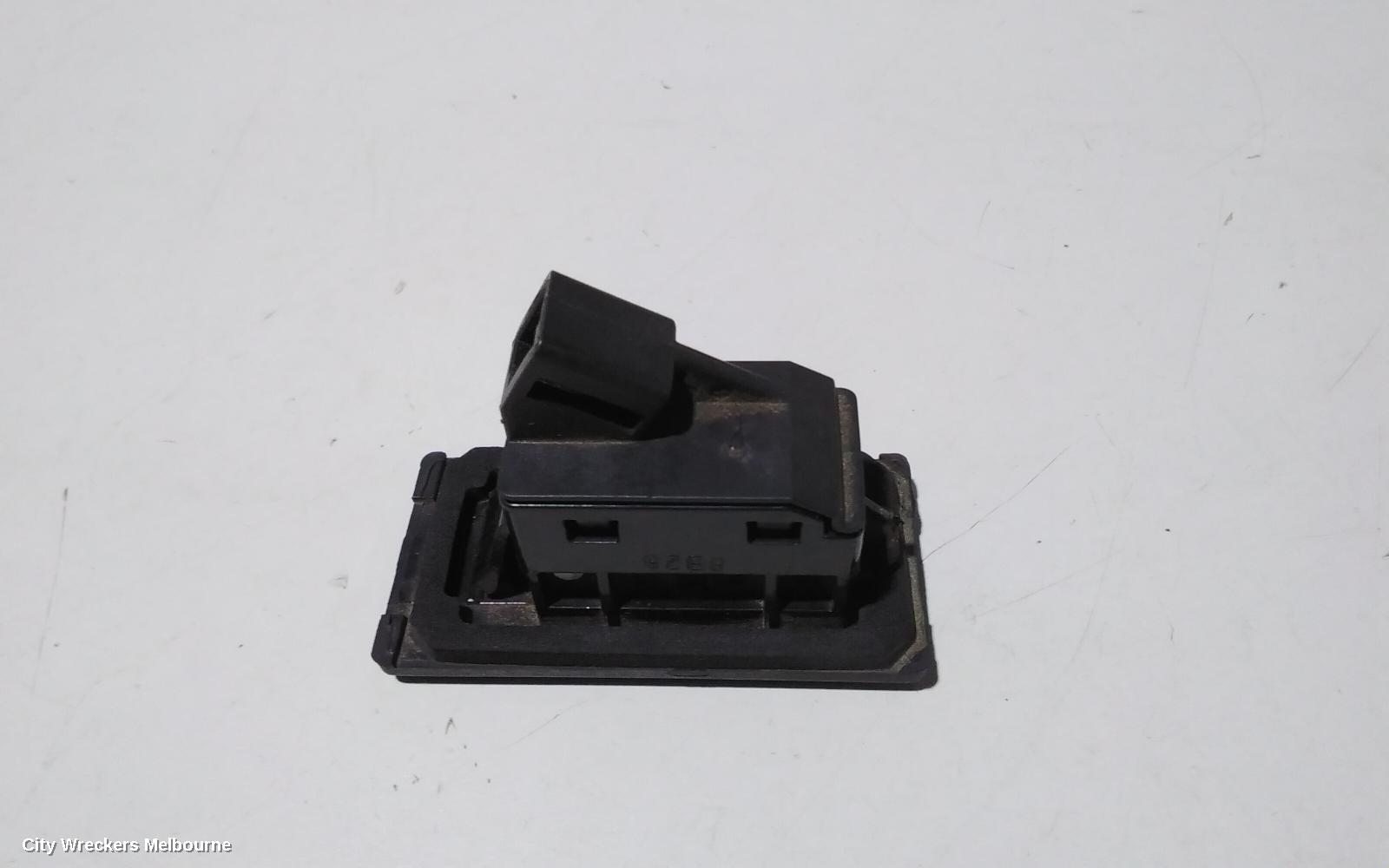 MAZDA CX3 TAILGATE HANDLE, DK, 03/2015 ONWARDS