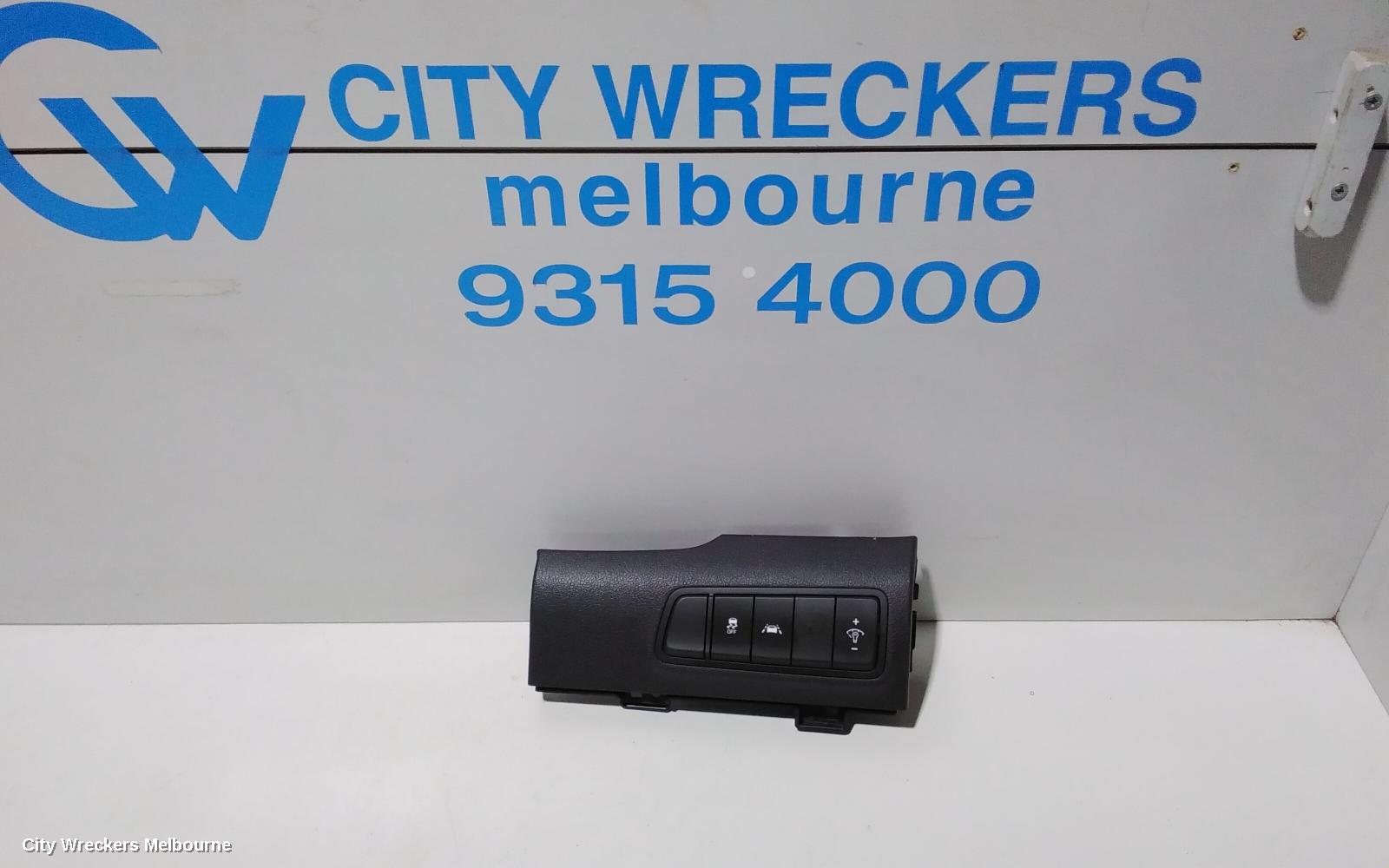 HYUNDAI TUCSON, TL, 06/2015 - 01/2021, RIGHT DASH CONTROL PANEL: 79746