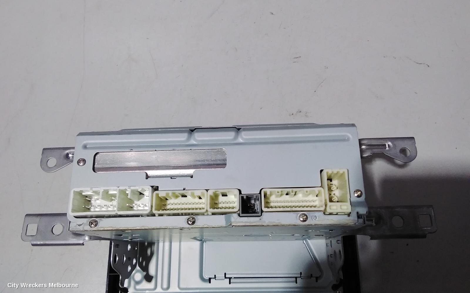 TOYOTA COROLLA RADIO/CD/DVD/SAT/TV, 6.1IN TOUCHSCREEN (P/N ON FACE 100523), ZRE182R, HATCH, 03/2015 - 06/2018