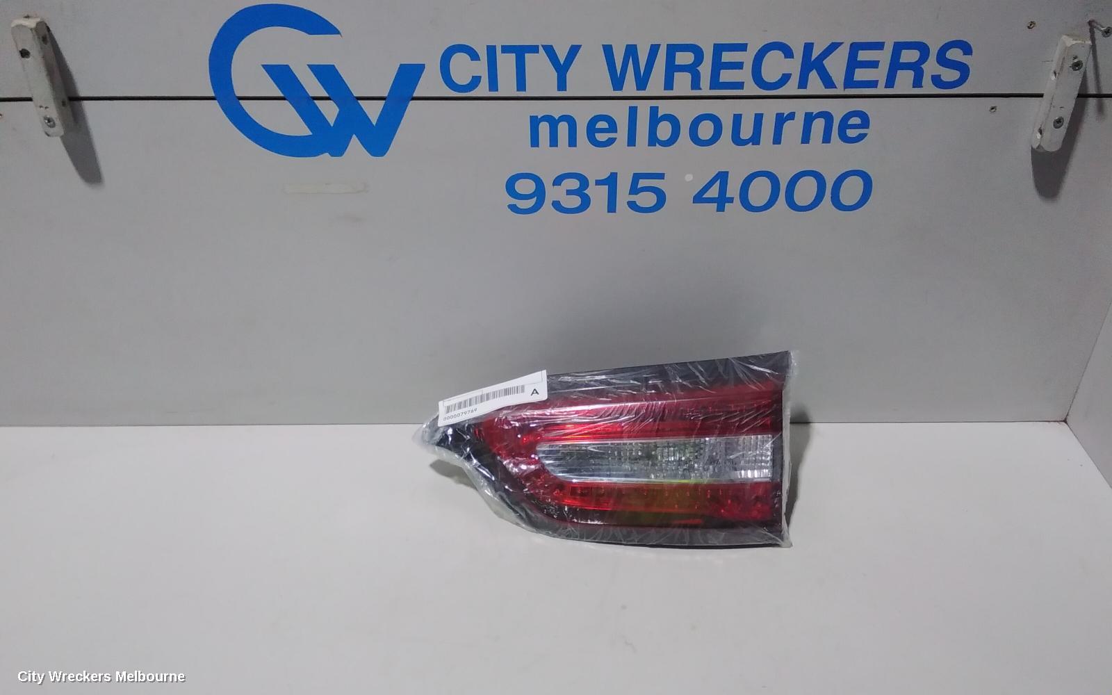 JEEP CHEROKEE REAR GARNISH, TAILGATE LAMP (RH SIDE), KL, 02/2014 - 03/2018