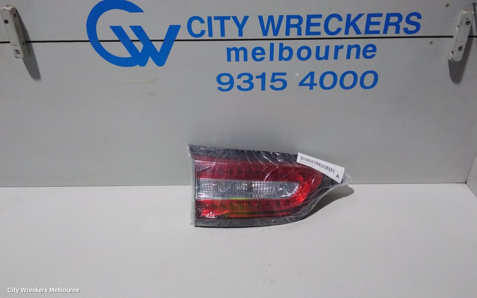 JEEP CHEROKEE REAR GARNISH, TAILGATE LAMP (LH SIDE), KL, 02/2014 - 03/2018