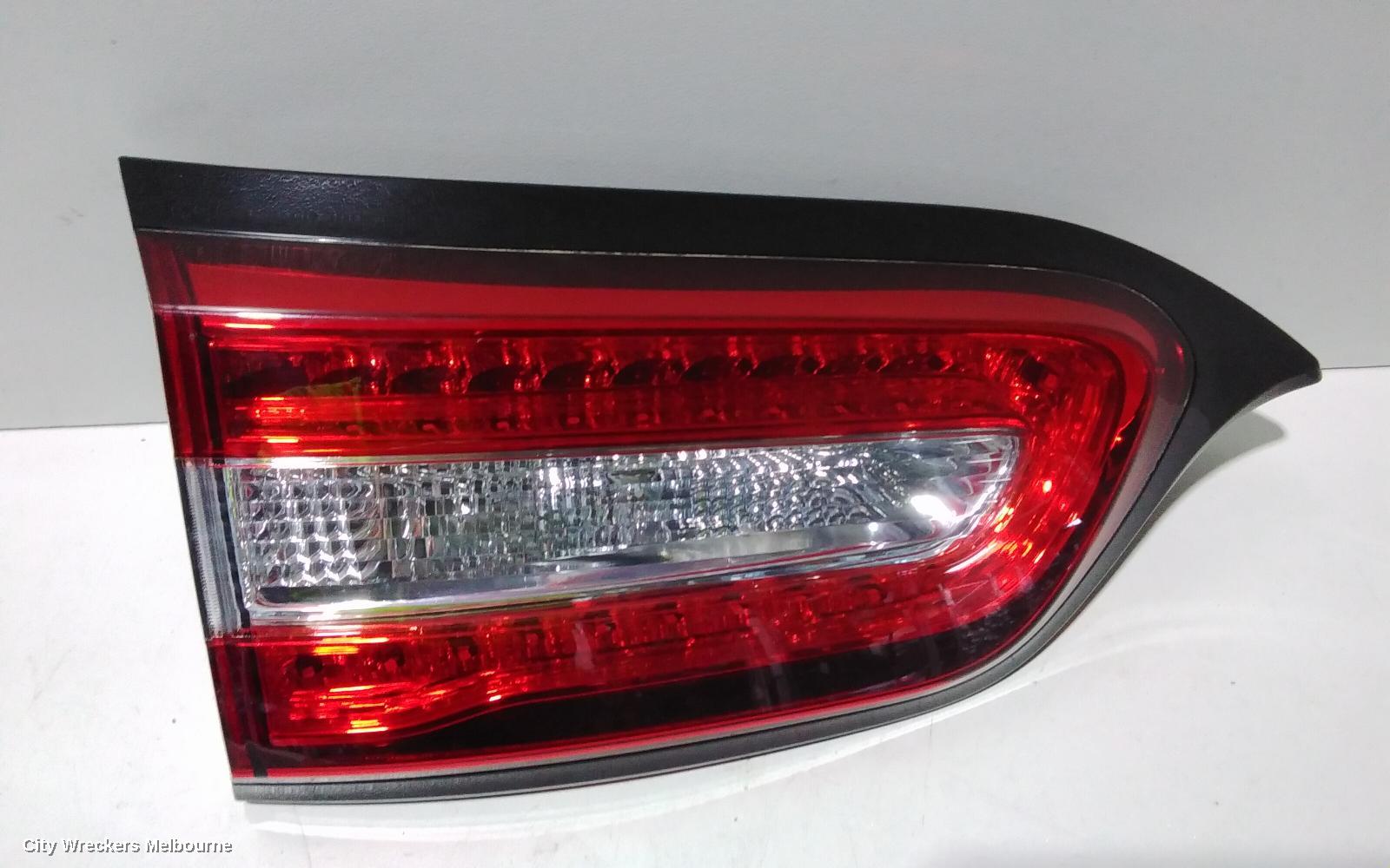 JEEP CHEROKEE REAR GARNISH, TAILGATE LAMP (LH SIDE), KL, 02/2014 - 03/2018