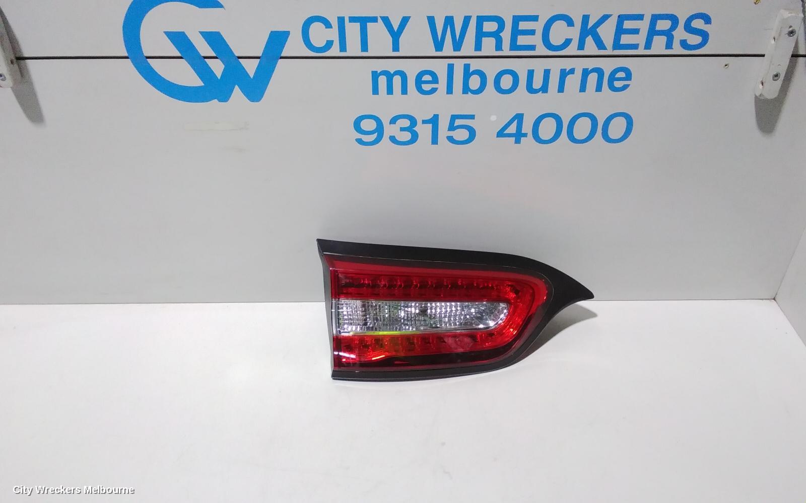 JEEP CHEROKEE REAR GARNISH, TAILGATE LAMP (LH SIDE), KL, 02/2014 - 03/2018