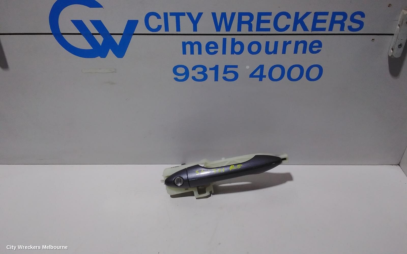 HYUNDAI IX35 DOOR HANDLE, OUTER, RH FRONT/REAR, COLOUR CODED, NON SENSOR TYPE, LM SERIES, 11/2009 - 01/2016