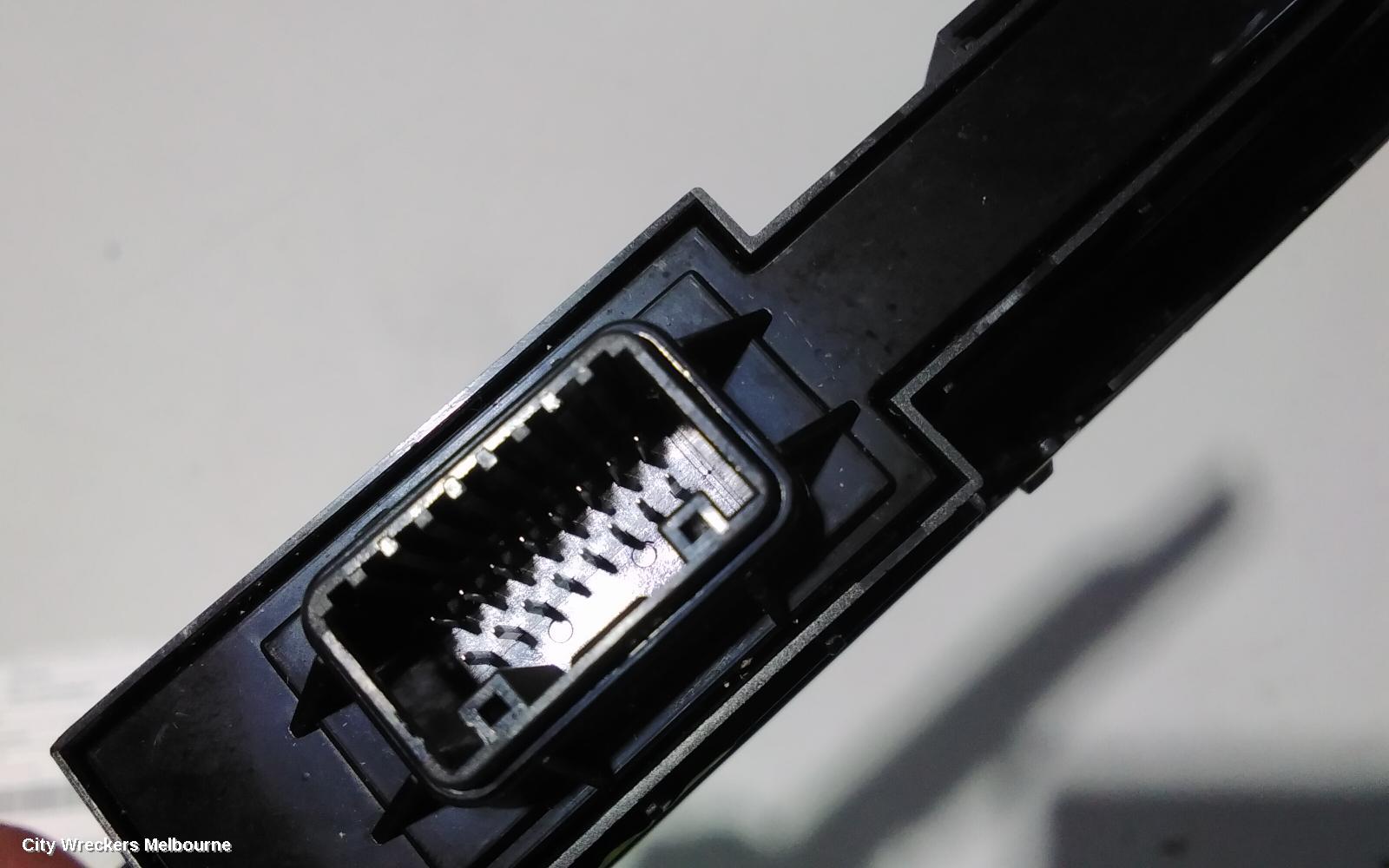HYUNDAI TUCSON, TL, 06/2015 - 01/2021, HAZARD SWITCH: 79800