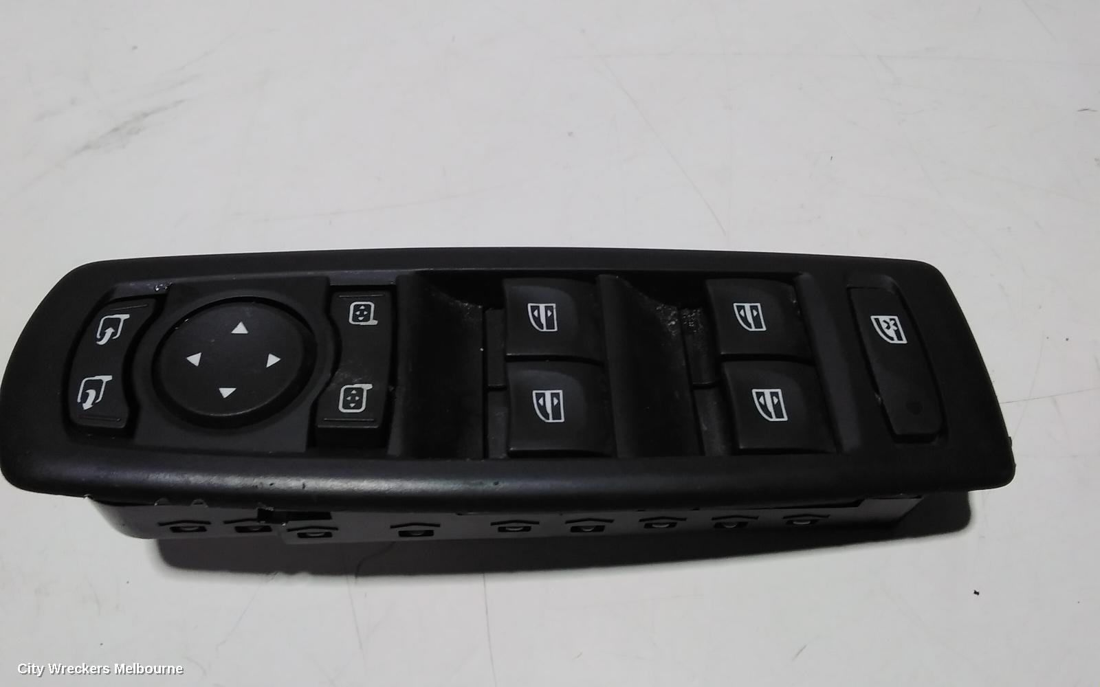 RENAULT MEGANE PWR DR WIND SWITCH, RH FRONT (MASTER SWITCH), X32/B95, 5DR HATCH, P/N 809610007R, (NON FOLDING MIRRORS TYPE), 09/2010 - 05/2016