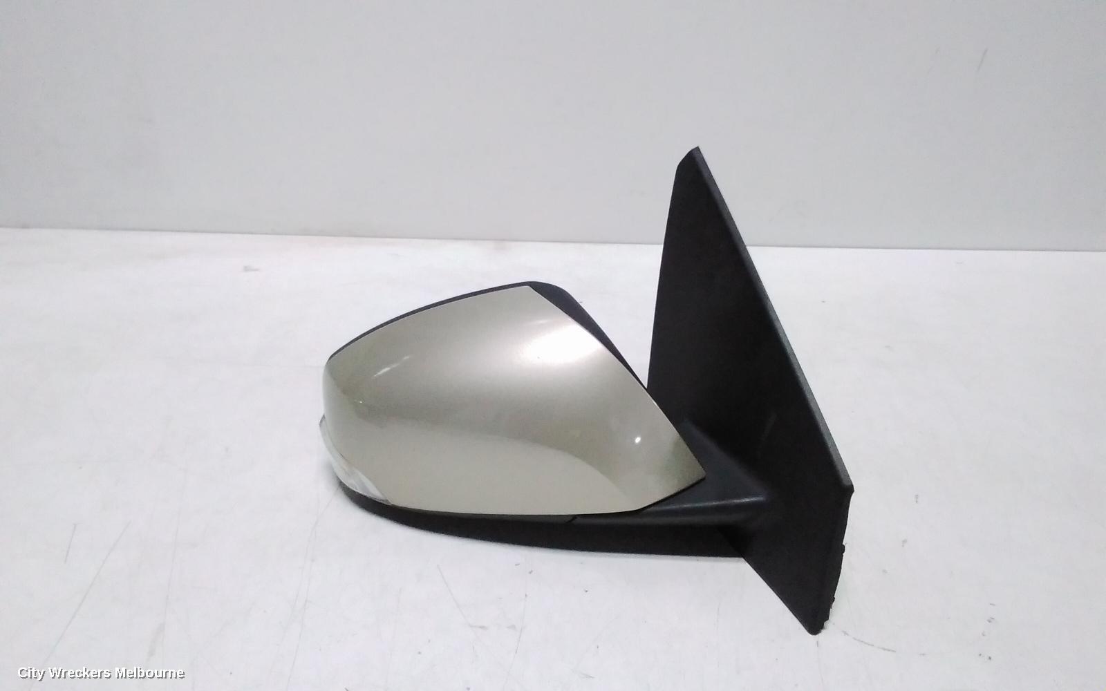 RENAULT MEGANE RIGHT DOOR MIRROR, X32/X95/K95, HATCH/WAGON, NON FOLDING TYPE, 09/2010 - 06/2014