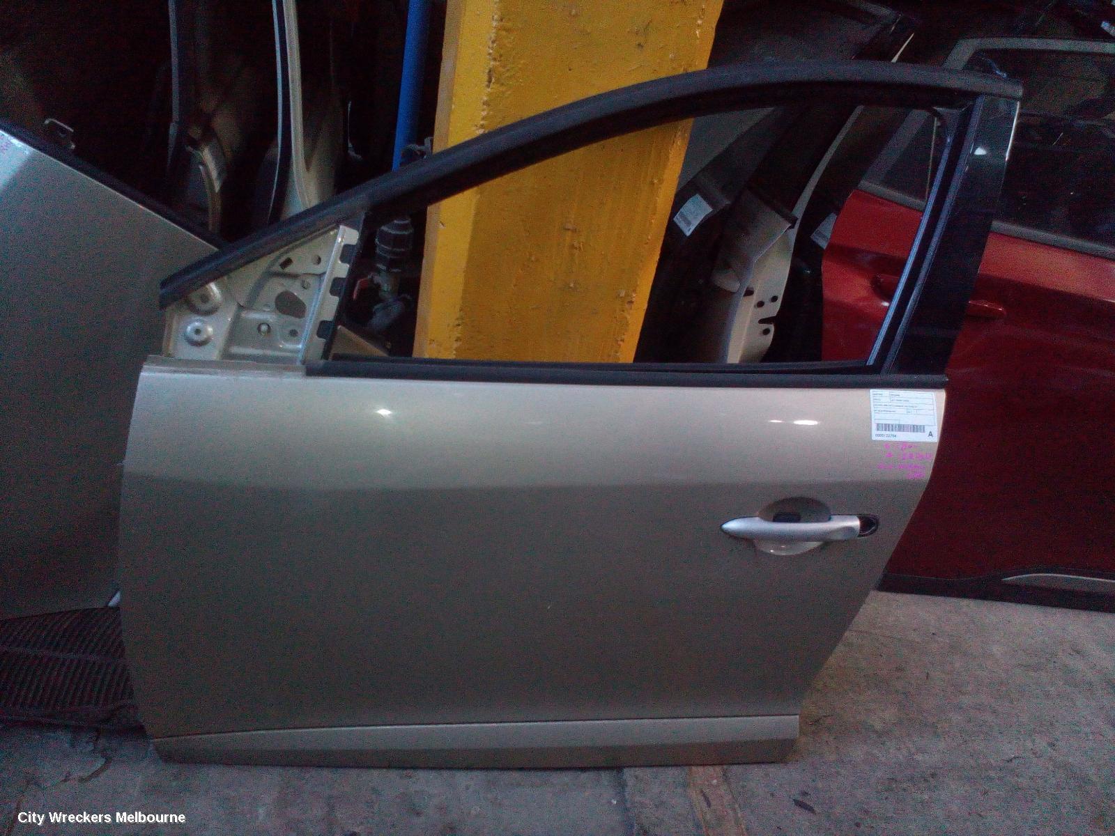 RENAULT MEGANE LEFT FRONT DOOR, X32/K95, 5DR HATCH/WAGON, 09/2010 - 05/2016