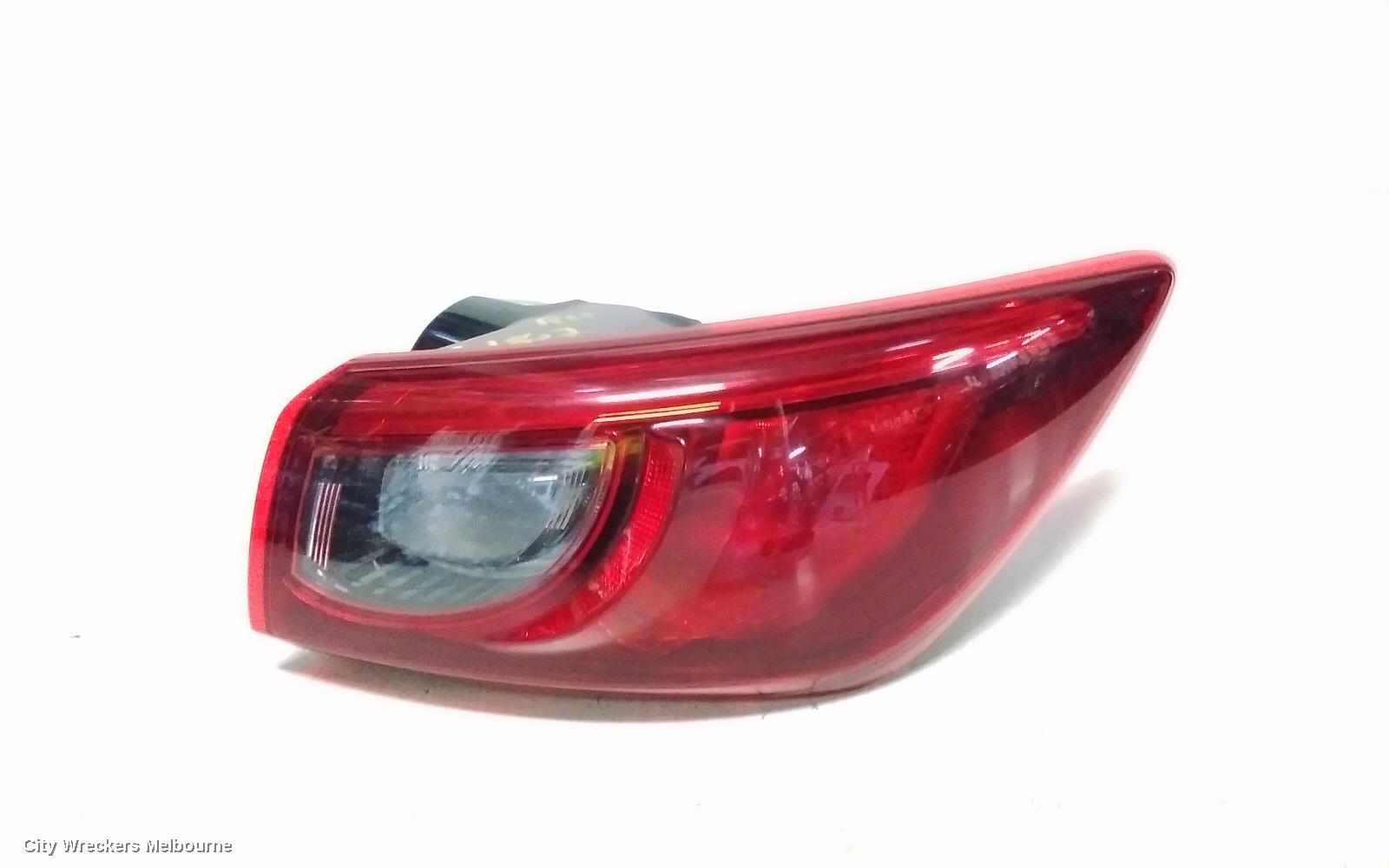 MAZDA CX3 RIGHT TAILLIGHT, DK, NON LED TYPE, 03/2015 ONWARDS