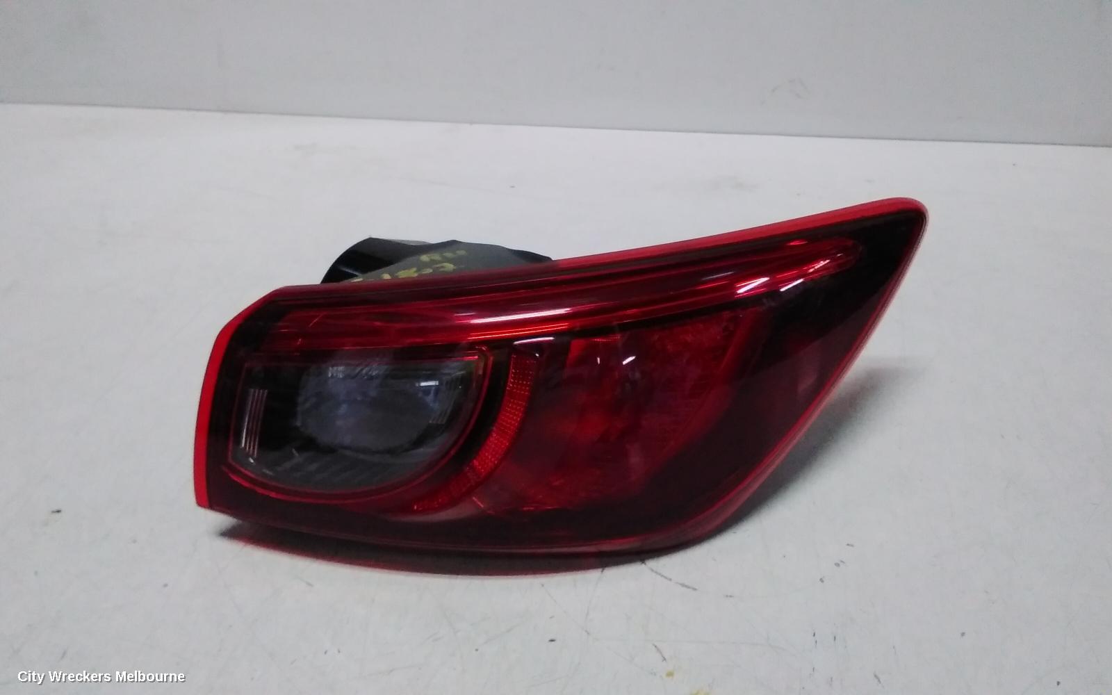 MAZDA CX3 RIGHT TAILLIGHT, DK, NON LED TYPE, 03/2015 ONWARDS