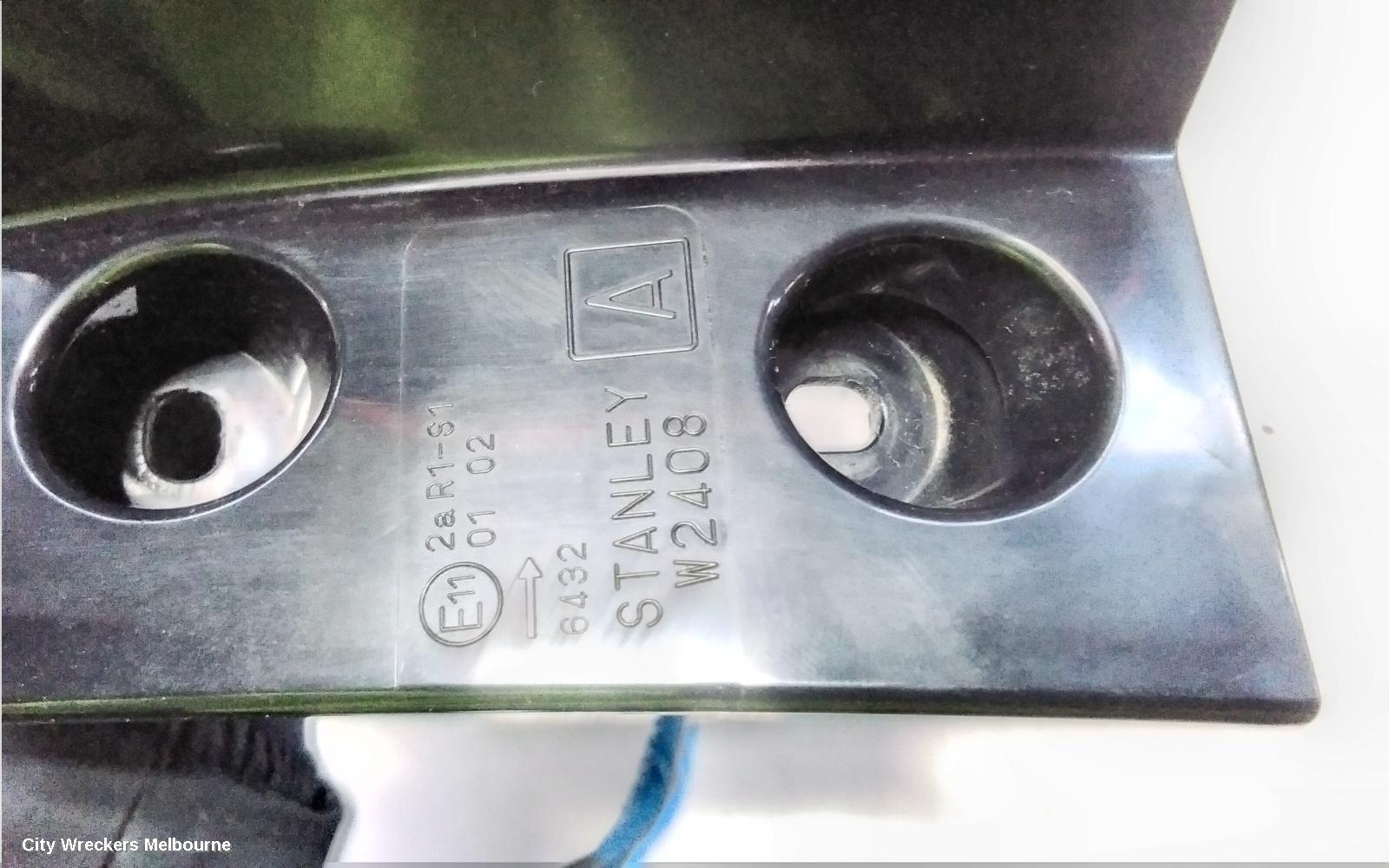 MAZDA CX3 RIGHT TAILLIGHT, DK, NON LED TYPE, 03/2015 ONWARDS