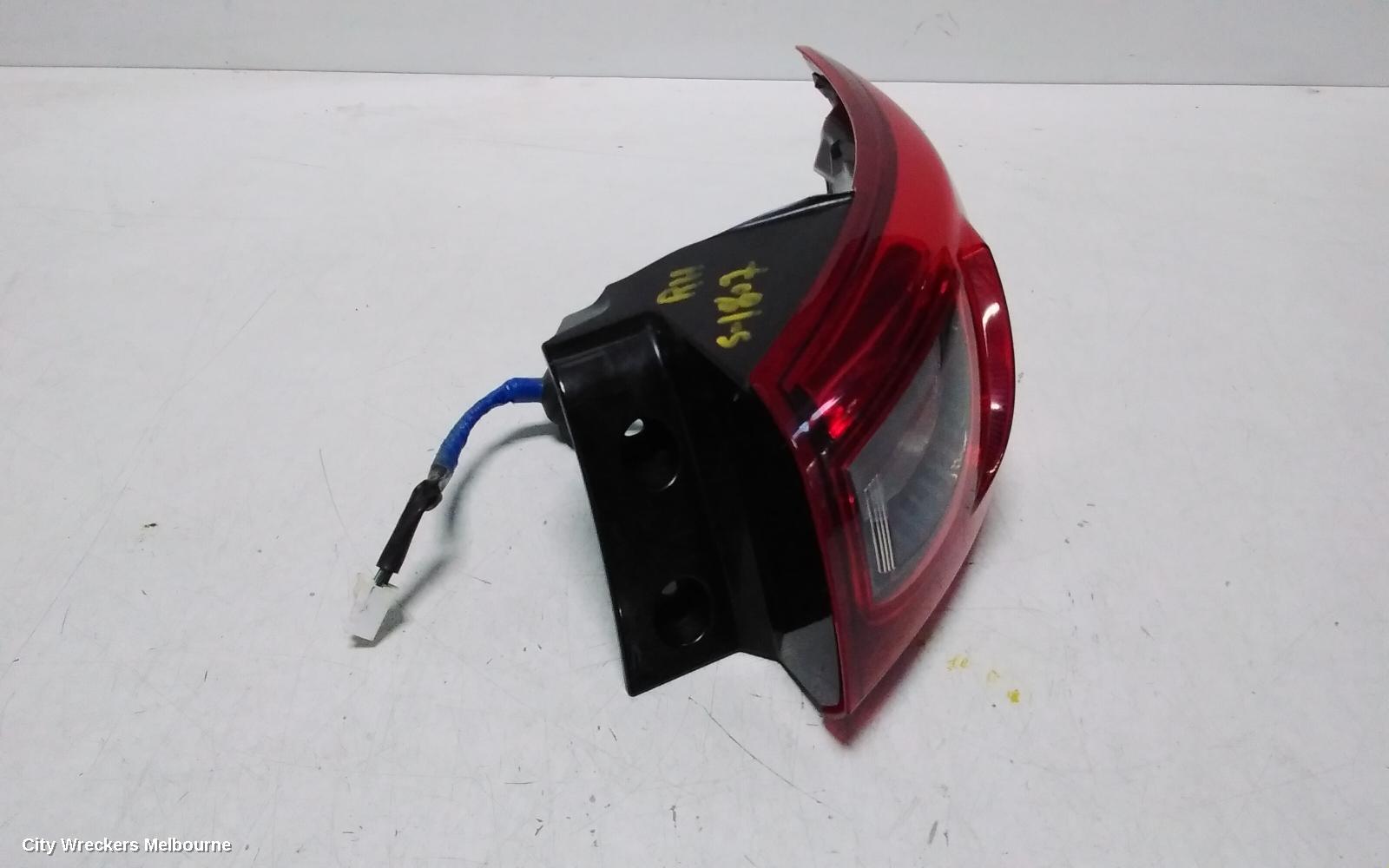 MAZDA CX3 RIGHT TAILLIGHT, DK, NON LED TYPE, 03/2015 ONWARDS