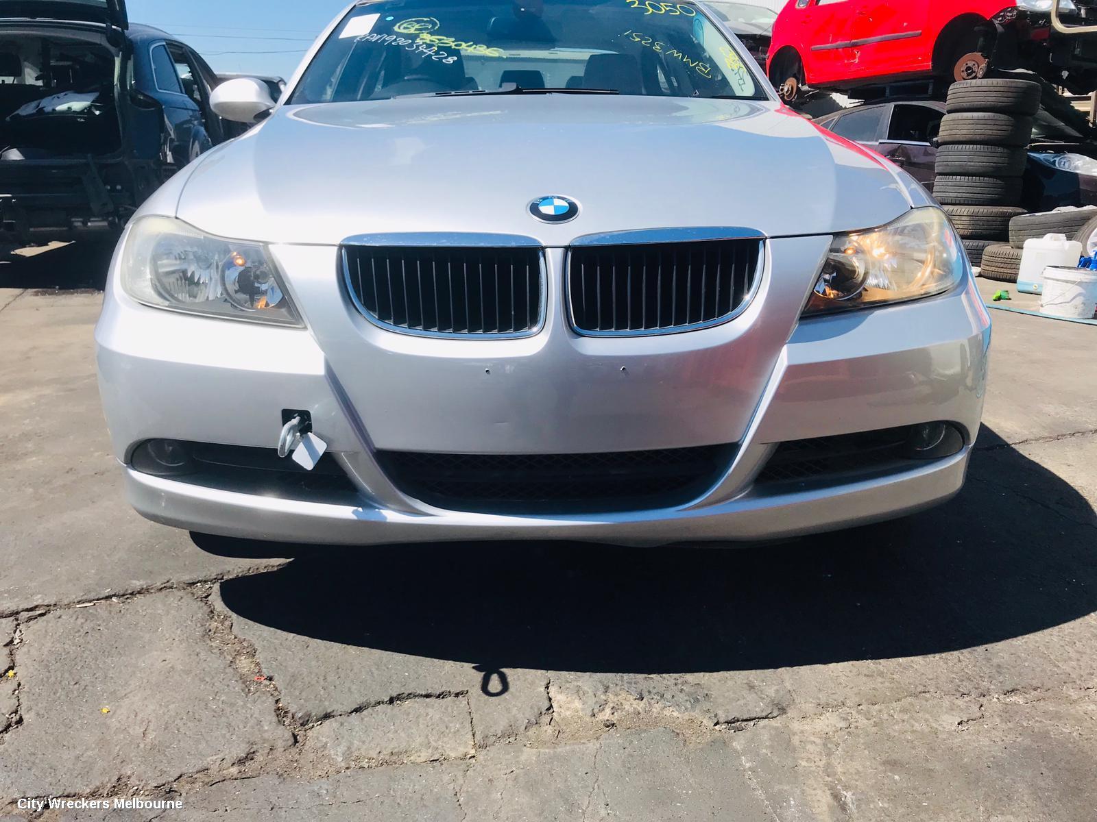 BMW 3 SERIES LEFT FRONT HUB ASSEMBLY, E90, SEDAN, 03/2005 - 01/2012