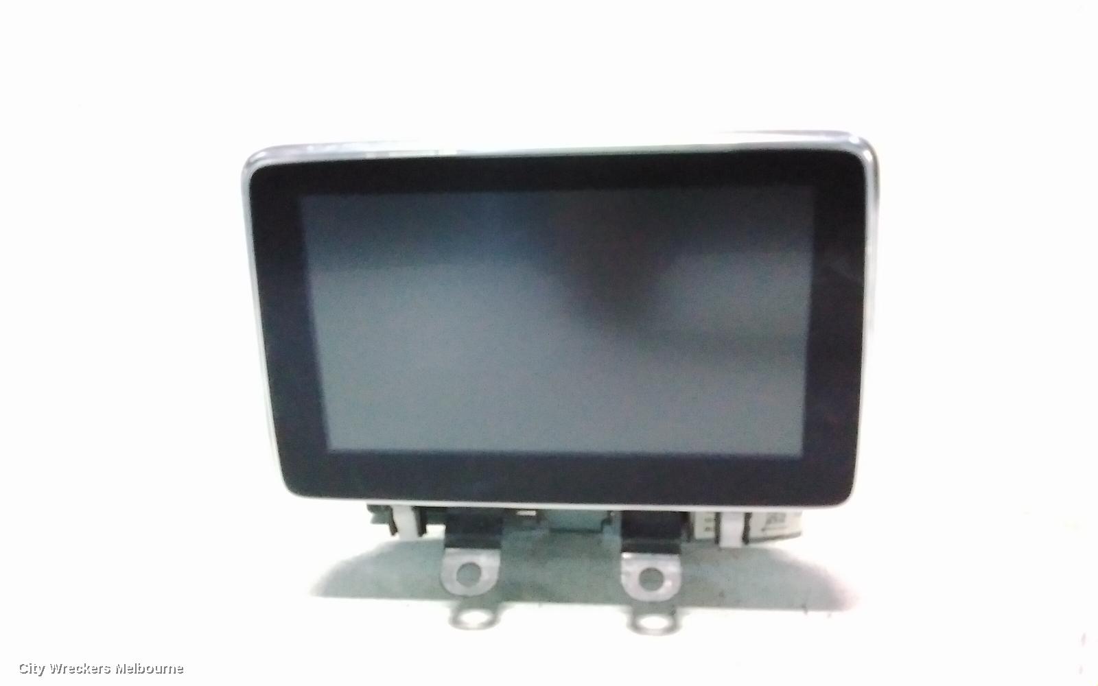 MAZDA CX3 RADIO/CD/DVD/SAT/TV, DISPLAY UNIT, 7IN TOUCHSCREEN, DK, 03/2015 - 02/2022