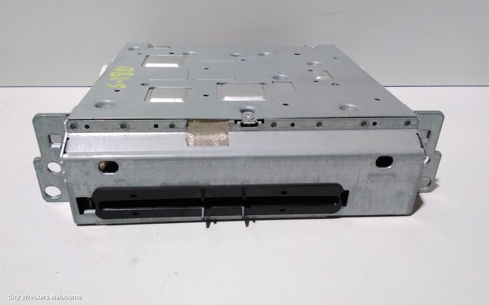 BMW 5 SERIES RADIO/CD/DVD/SAT/TV, DISPLAY UNIT, 7IN BUSINESS, F10/F11, 05/2010 - 09/2012