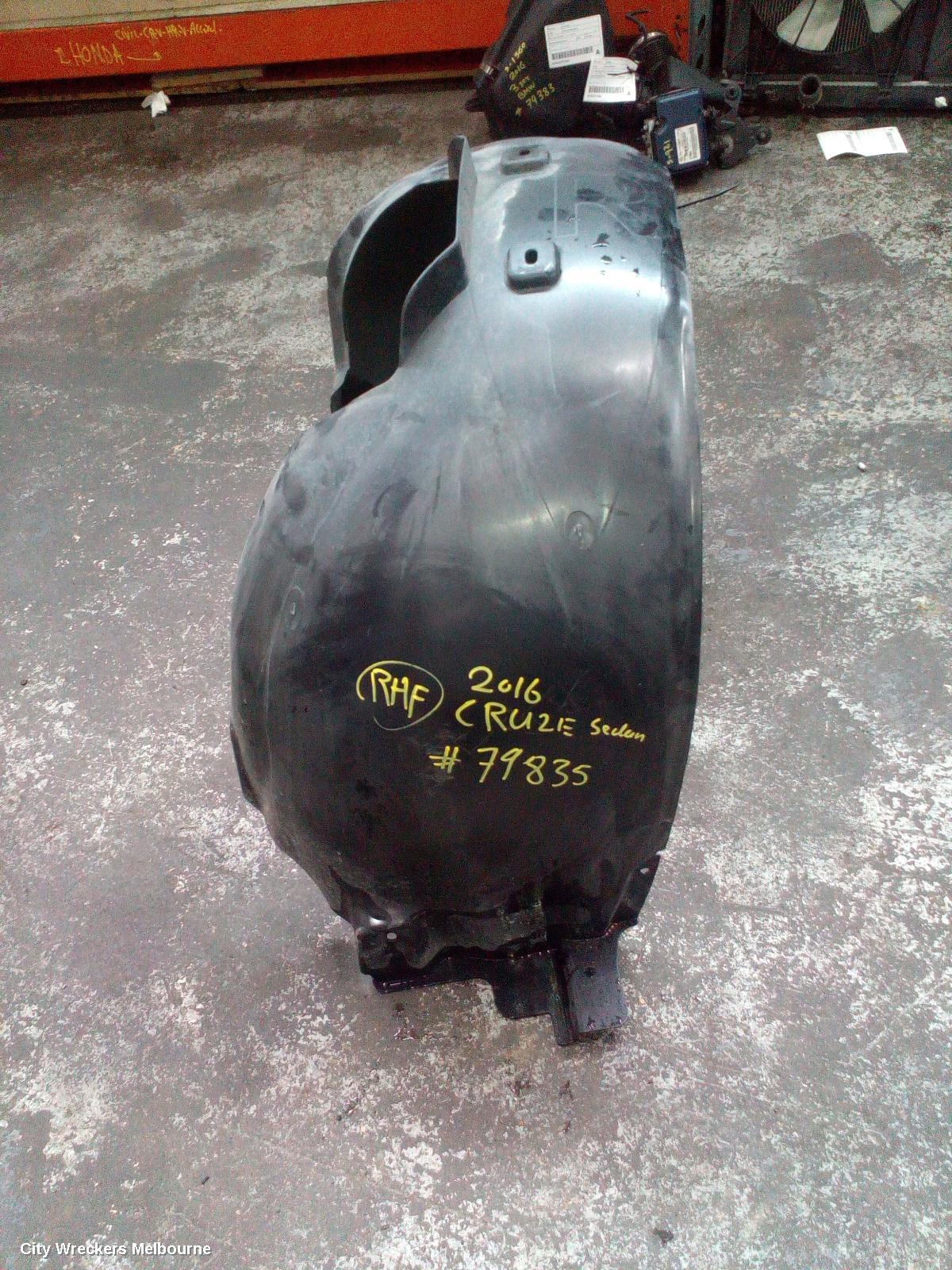 HOLDEN CRUZE RIGHT GUARD LINER, FRONT, JH, SEDAN/HATCH, 03/2011 - 01/2017