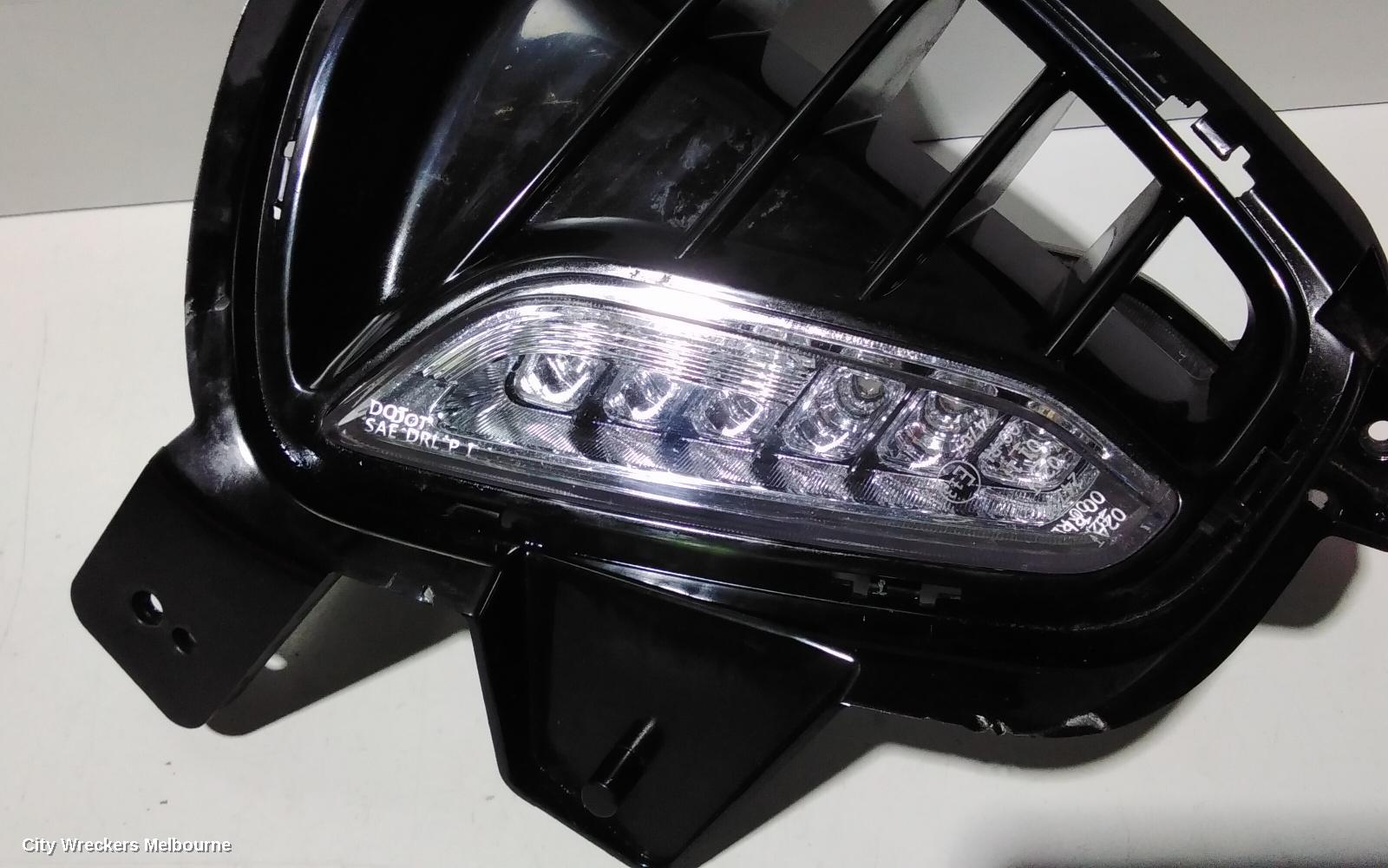 HYUNDAI I30 RIGHT INDICATOR/FOG/SIDE, DAYTIME RUNNING LAMP, PD, HATCH (S. KOREA VIN KMHH), GO/ACTIVE/ELITE/SR, SINGLE LED TYPE (3 PIN PLUG), 03/2017 - 08/2020