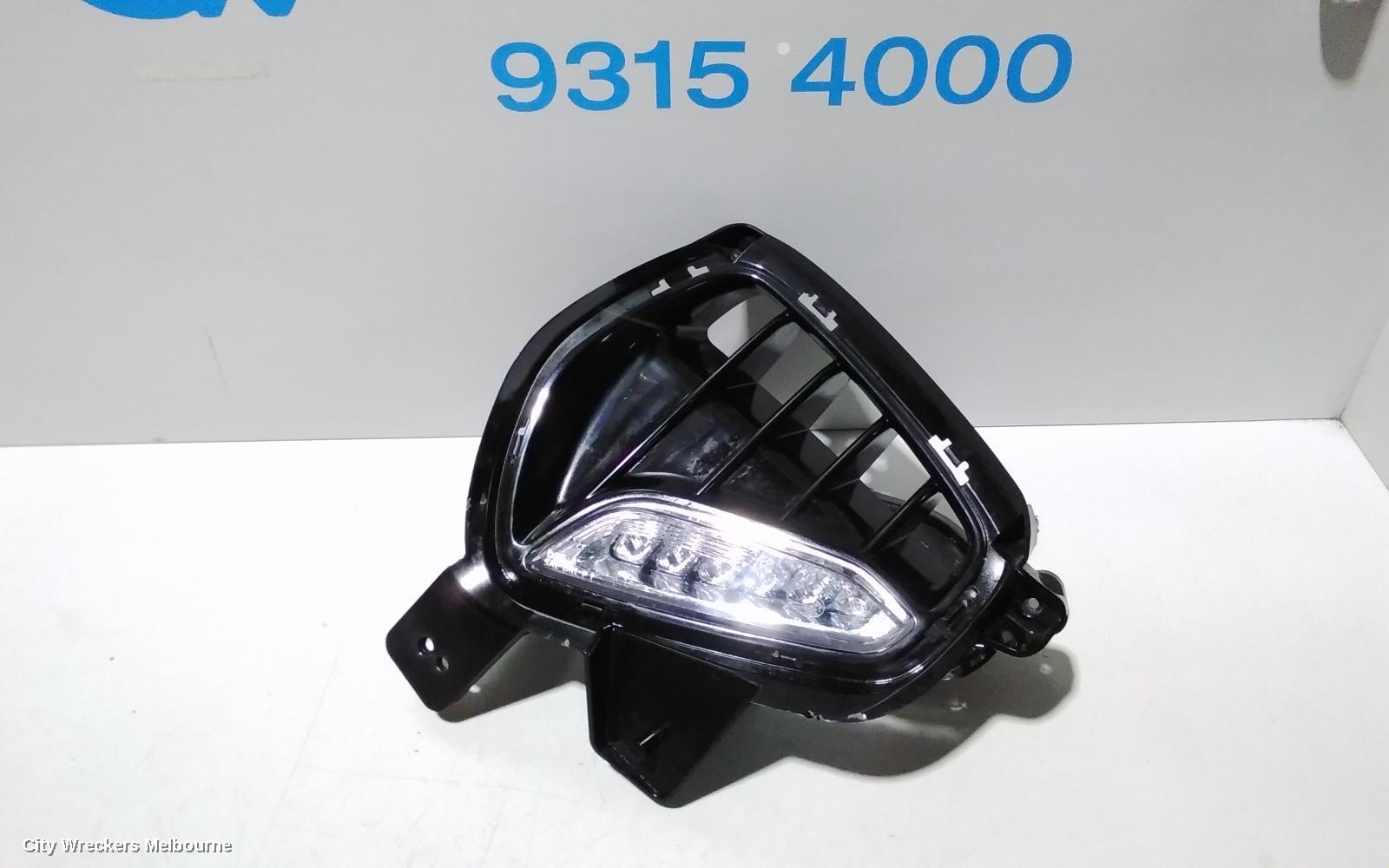 HYUNDAI I30 RIGHT INDICATOR/FOG/SIDE, DAYTIME RUNNING LAMP, PD, HATCH (S. KOREA VIN KMHH), GO/ACTIVE/ELITE/SR, SINGLE LED TYPE (3 PIN PLUG), 03/2017 - 08/2020