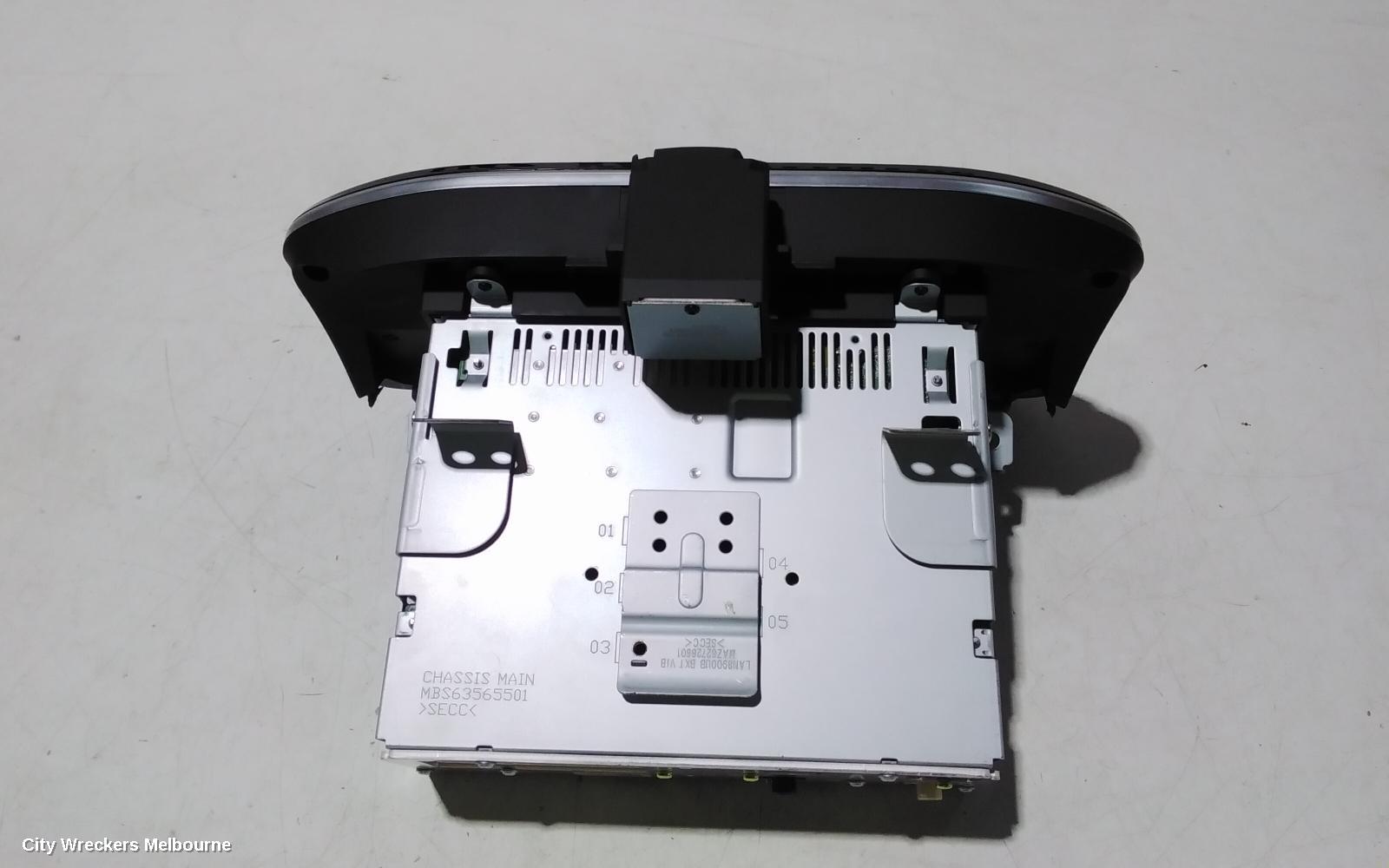 HYUNDAI I30 RADIO/CD/DVD/SAT/TV, HEAD UNIT & DISPLAY, 8 IN, SAT NAV/STANDARD AUDIO TYPE, (S. KOREA VIN KMHH), PD, HATCH, 03/2017 - 07/2020