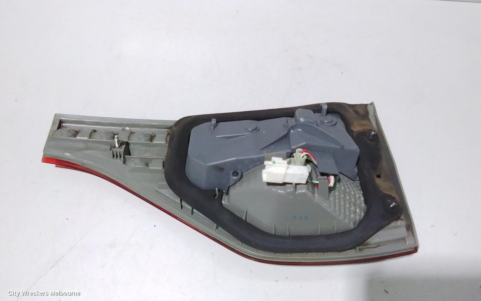 TOYOTA TARAGO REAR GARNISH, TAILGATE LAMP (LH SIDE), ACR50R, 03/2006 - 12/2008