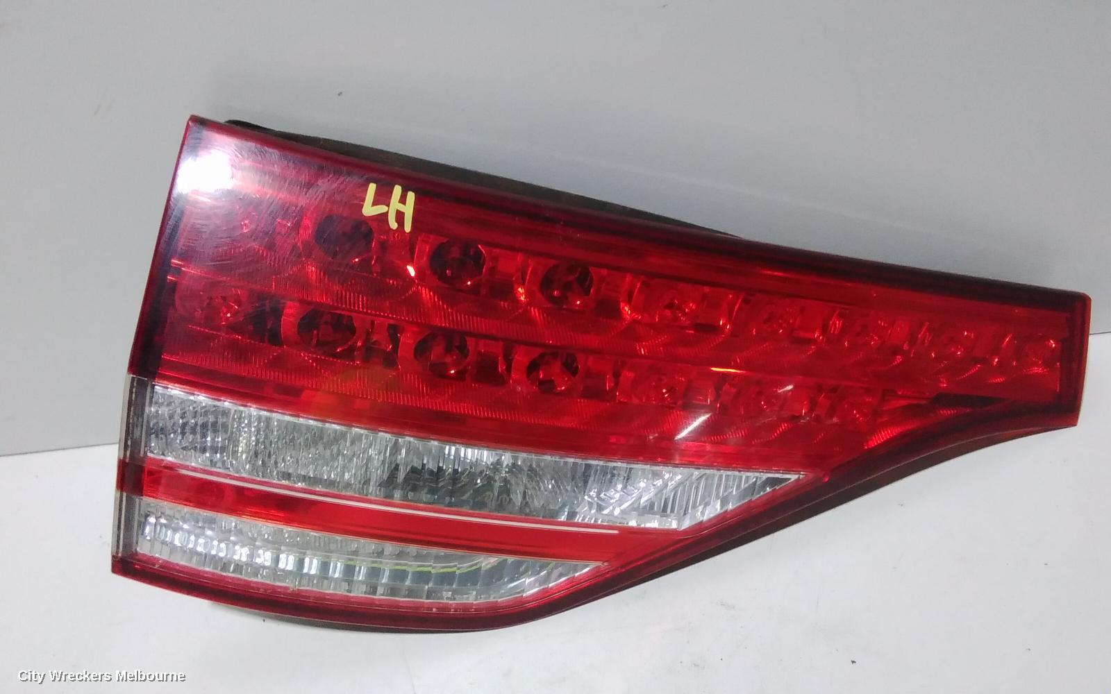 TOYOTA TARAGO REAR GARNISH, TAILGATE LAMP (LH SIDE), ACR50R, 03/2006 - 12/2008