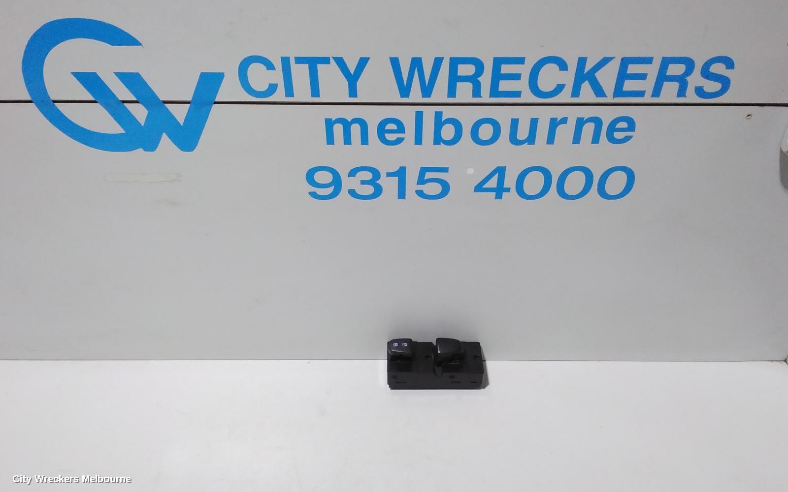 NISSAN JUKE PWR DR WIND SWITCH, RH FRONT (MASTER SWITCH), F15, 06/2010 - 12/2019