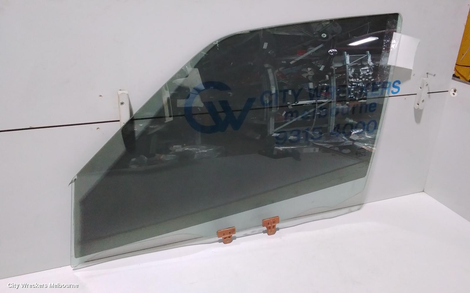 NISSAN JUKE LEFT FRONT DOOR WINDOW, F15, 06/2010 - 12/2019