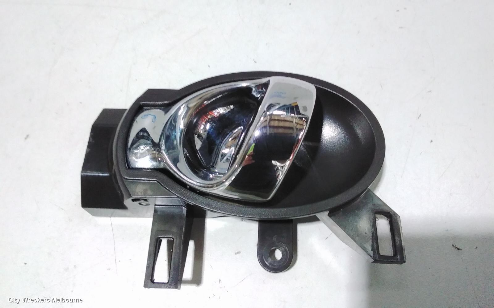 NISSAN JUKE DOOR HANDLE, INNER, LH FRONT, F15, 06/2010 - 01/2015