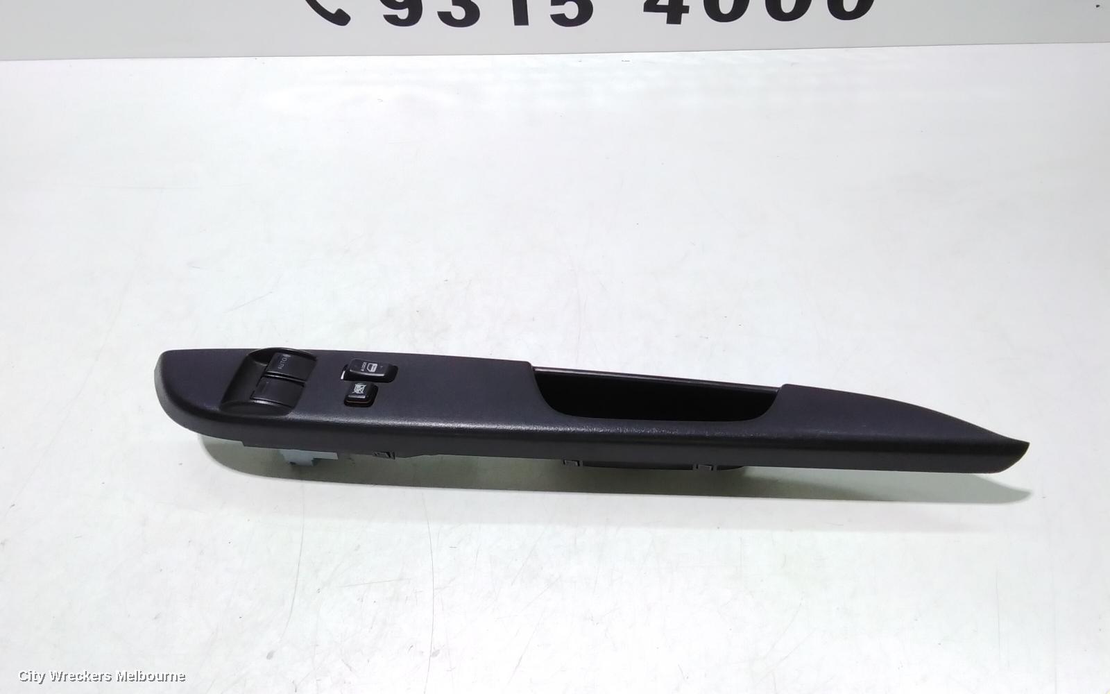 TOYOTA HIACE PWR DR WIND SWITCH, RH FRONT (MASTER SWITCH), TRH/KDH, 03/2014 - 04/2019