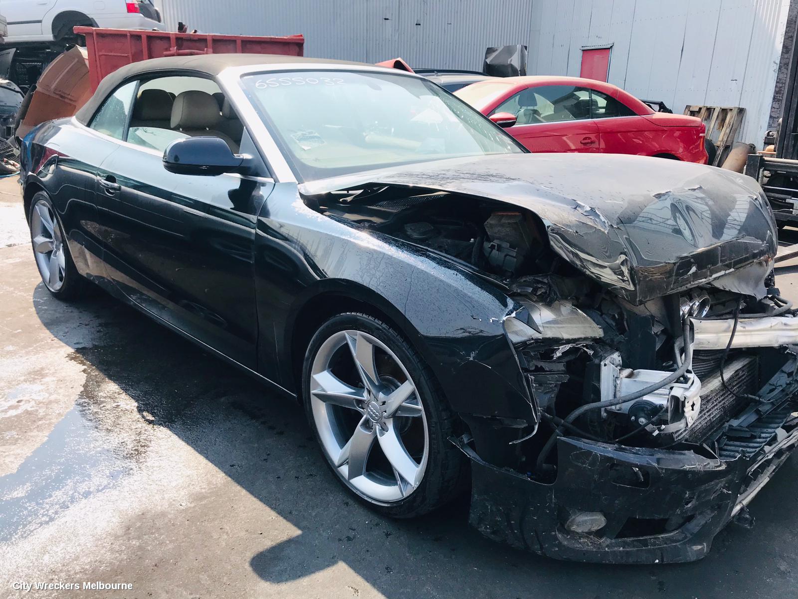AUDI A5 RIGHT FRONT DOOR, 8F, A5/S5, CABRIO, 08/2009 - 11/2016