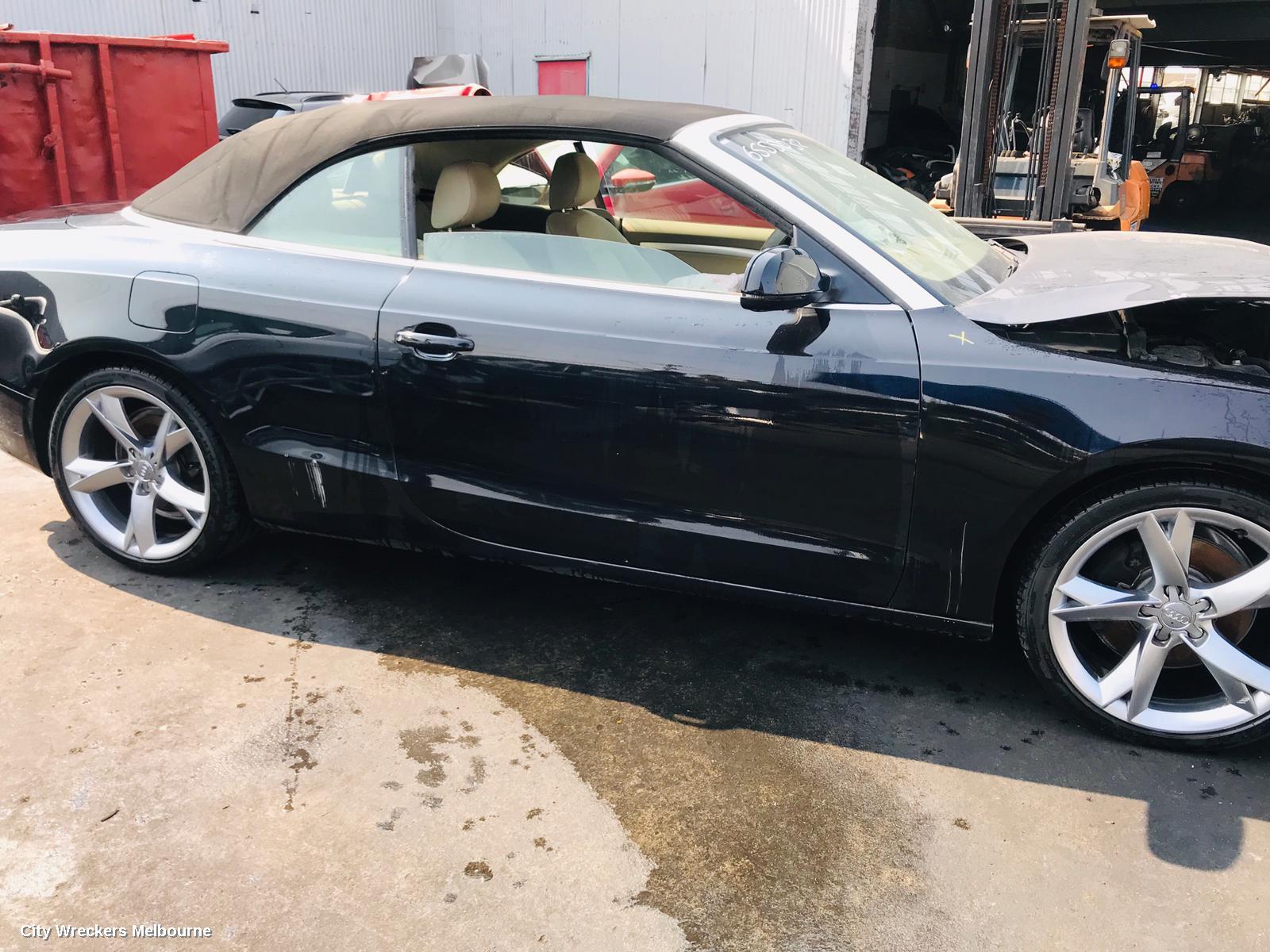 AUDI A5 RIGHT FRONT DOOR, 8F, A5/S5, CABRIO, 08/2009 - 11/2016