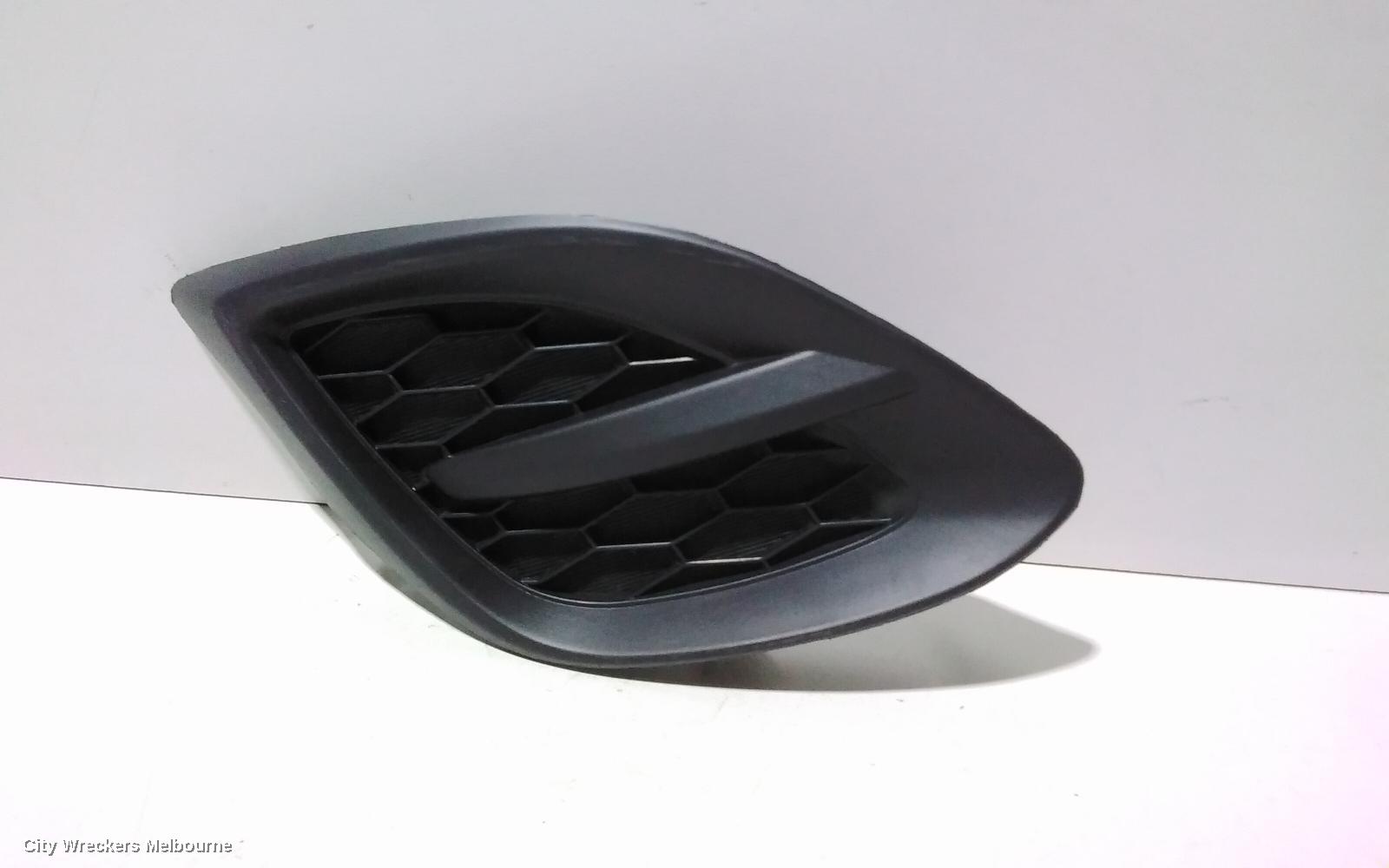 MAZDA 2 RIGHT INDICATOR/FOG/SIDE, BUMPER FOGLAMP, DE SERIES, 09/2007 - 09/2014