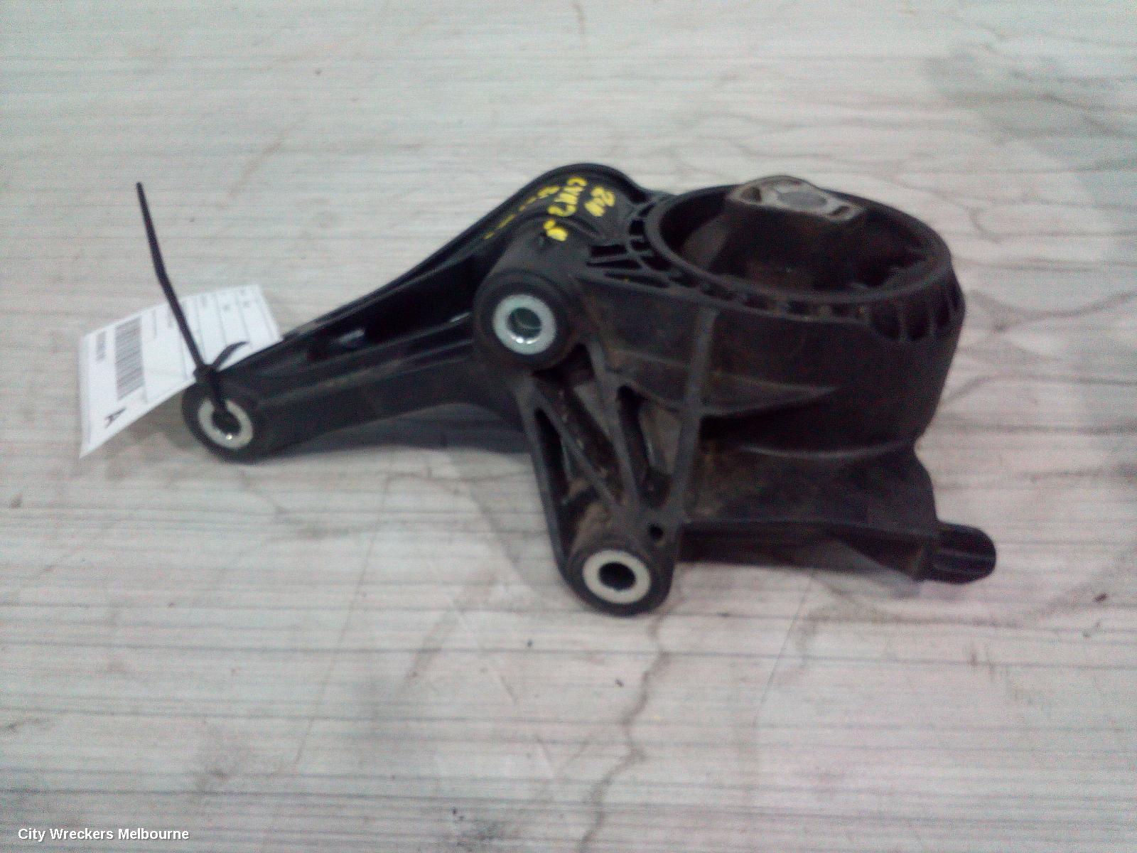 HOLDEN CRUZE MOUNT, JG 05/2009 - 02/2011