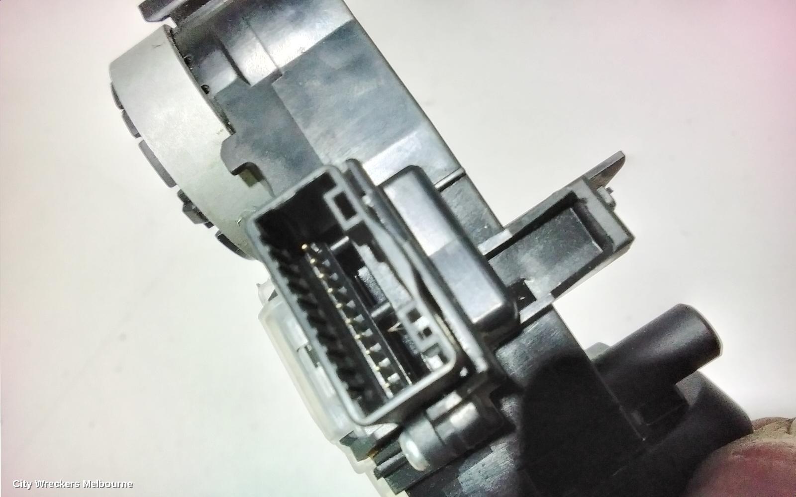TOYOTA KLUGER COMBINATION SWITCH, FLASHER SWITCH, GSU40-GSU45, NON FOGLAMP TYPE, 05/2007 - 12/2013