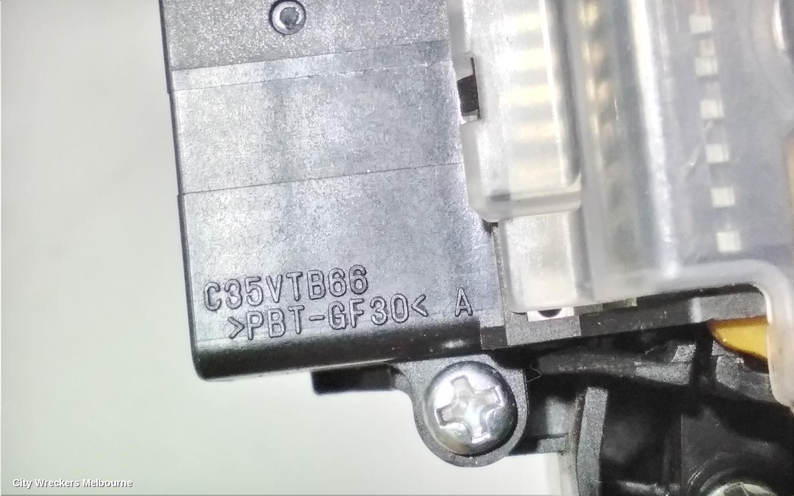TOYOTA KLUGER COMBINATION SWITCH, FLASHER SWITCH, GSU40-GSU45, NON FOGLAMP TYPE, 05/2007 - 12/2013