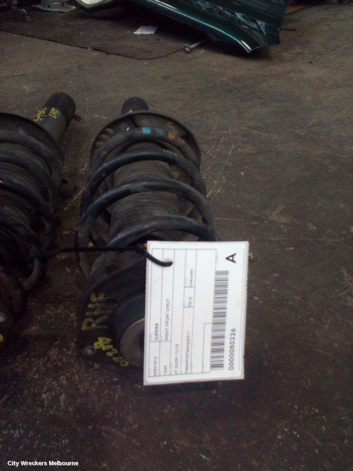 SKODA SUPERB RIGHT FRONT STRUT, 3T, 03/2009 - 12/2015