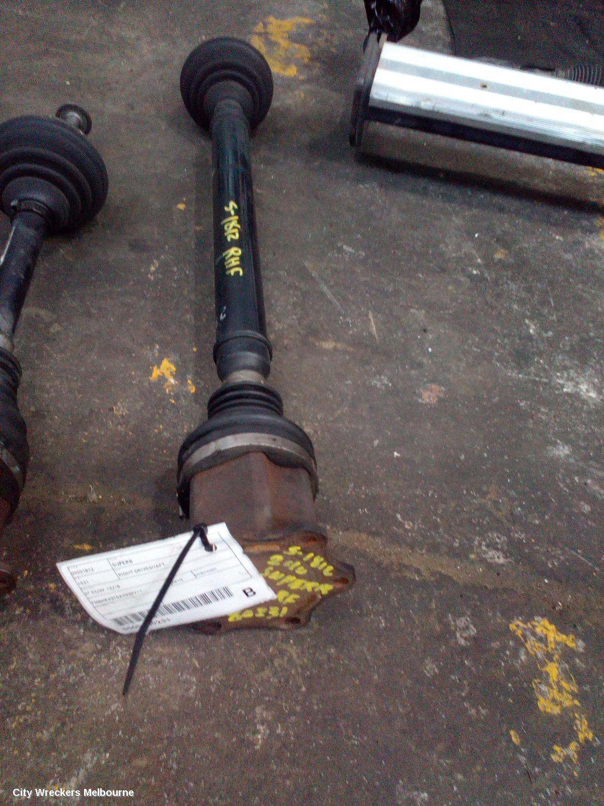 SKODA SUPERB RIGHT DRIVESHAFT, FRONT, FWD, 3T, 03/2009 - 12/2015